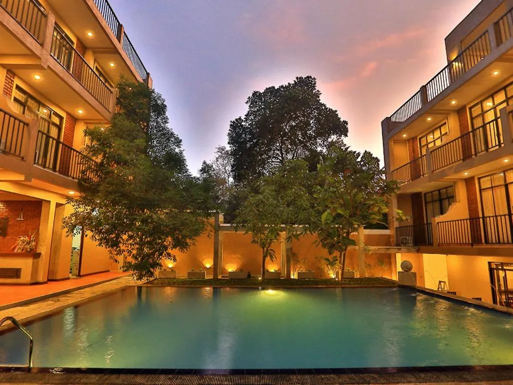 ROYAL KASHYAPA - Habarana