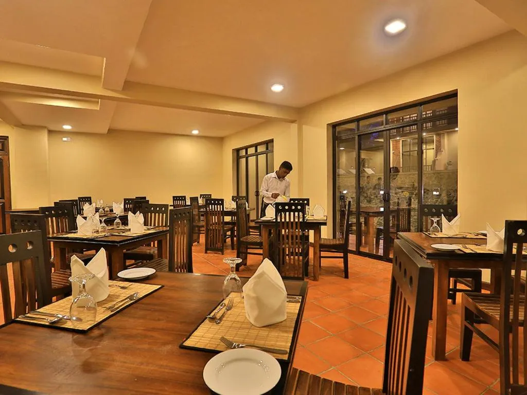 ROYAL KASHYAPA - Habarana