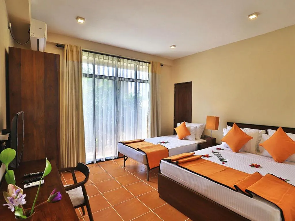 Bed in ROYAL KASHYAPA - Habarana