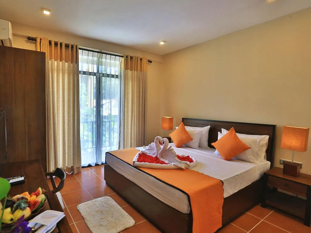 Bed in ROYAL KASHYAPA - Habarana