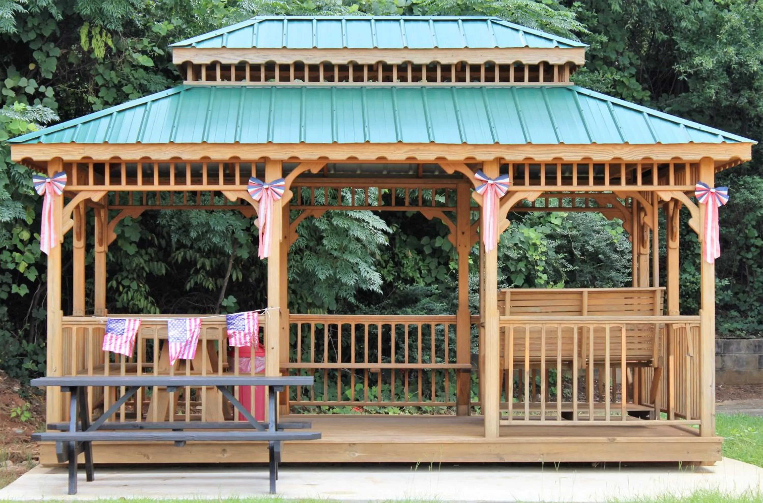 Patio in Super 8 by Wyndham Tuscaloosa