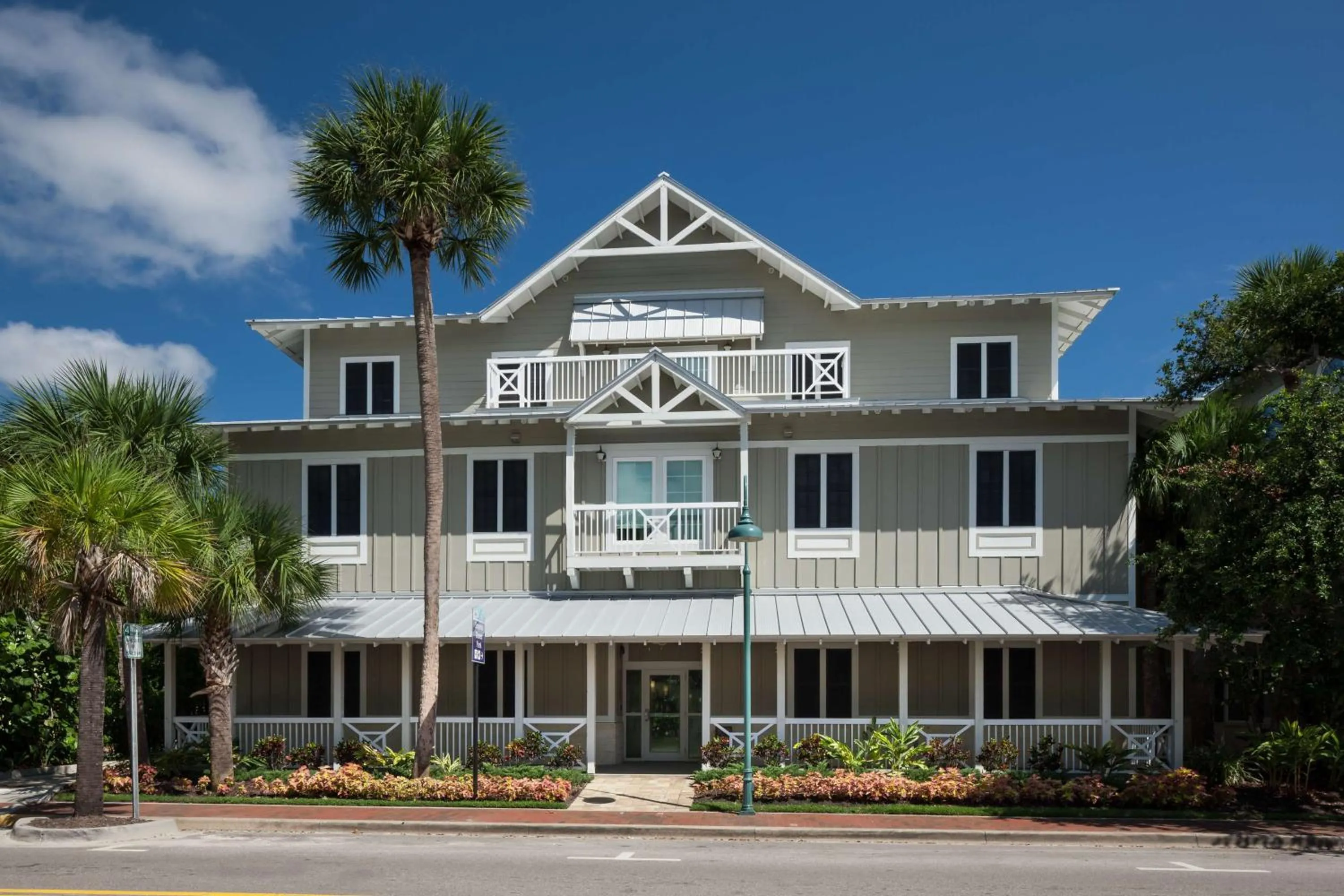 Property building in Hampton Inn New Smyrna Beach