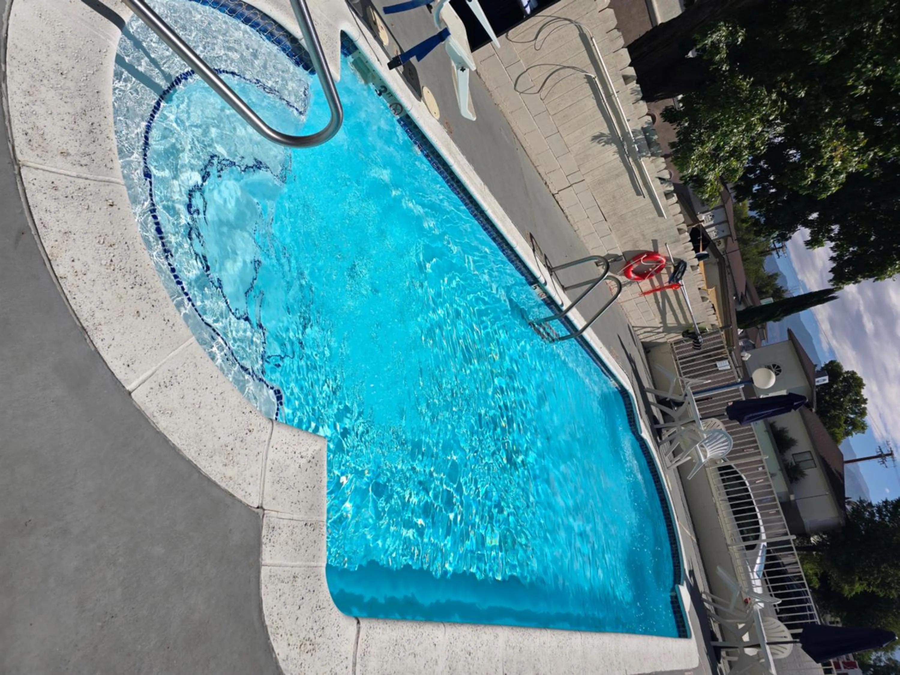 Swimming pool in Motel 6-Bishop, CA