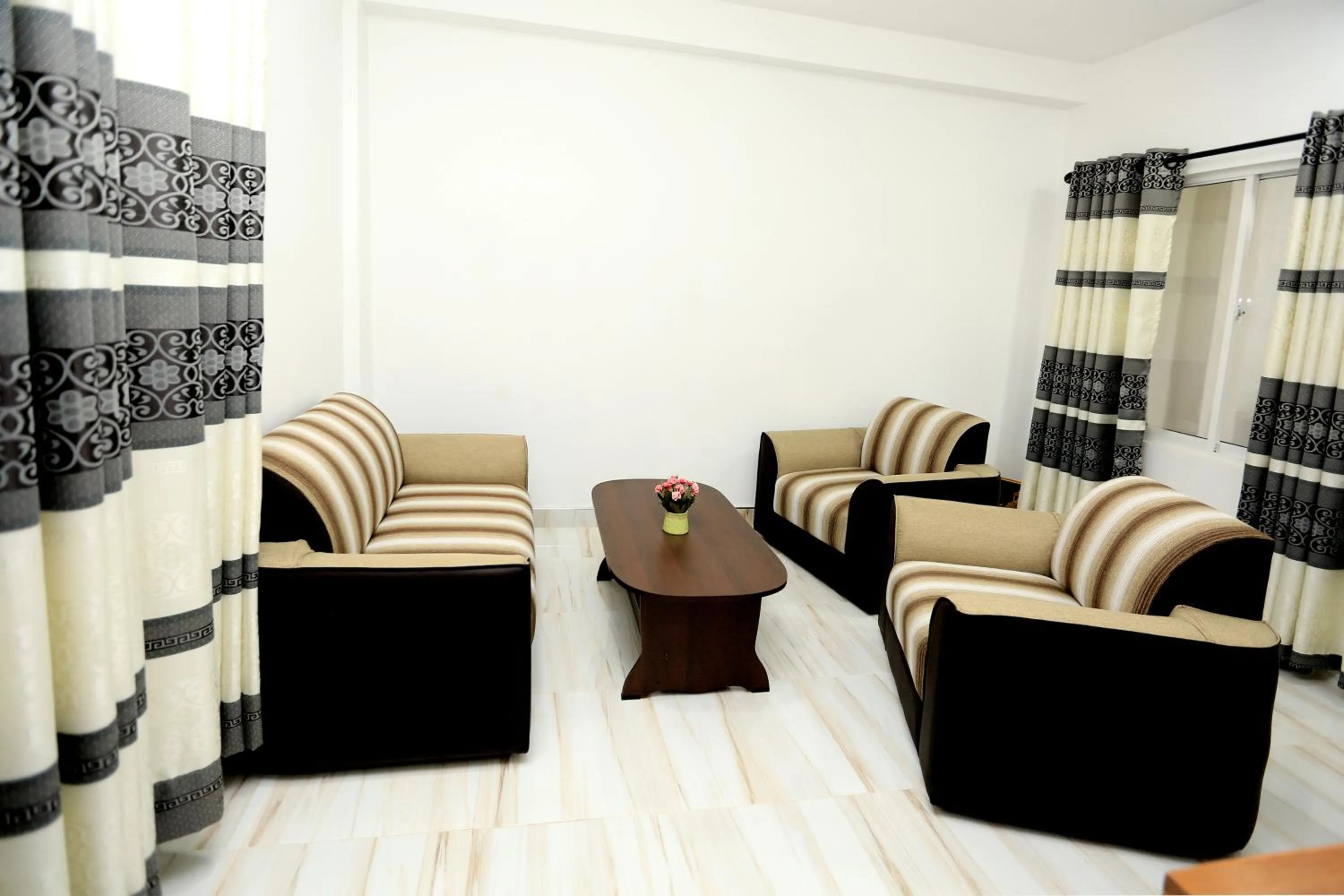 Seating area in Top Mountain Resort