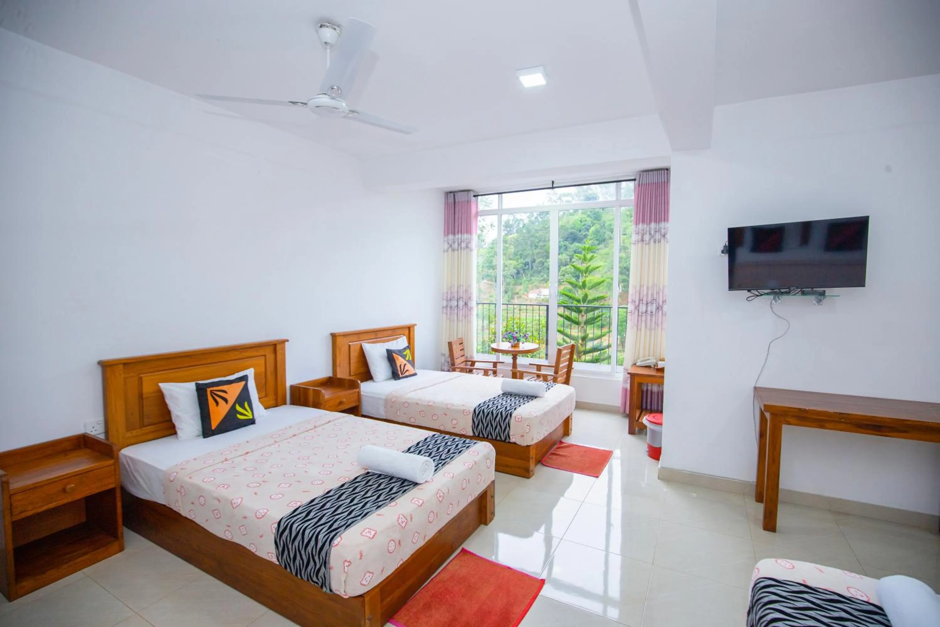 Bedroom, Bed in Top Mountain Resort