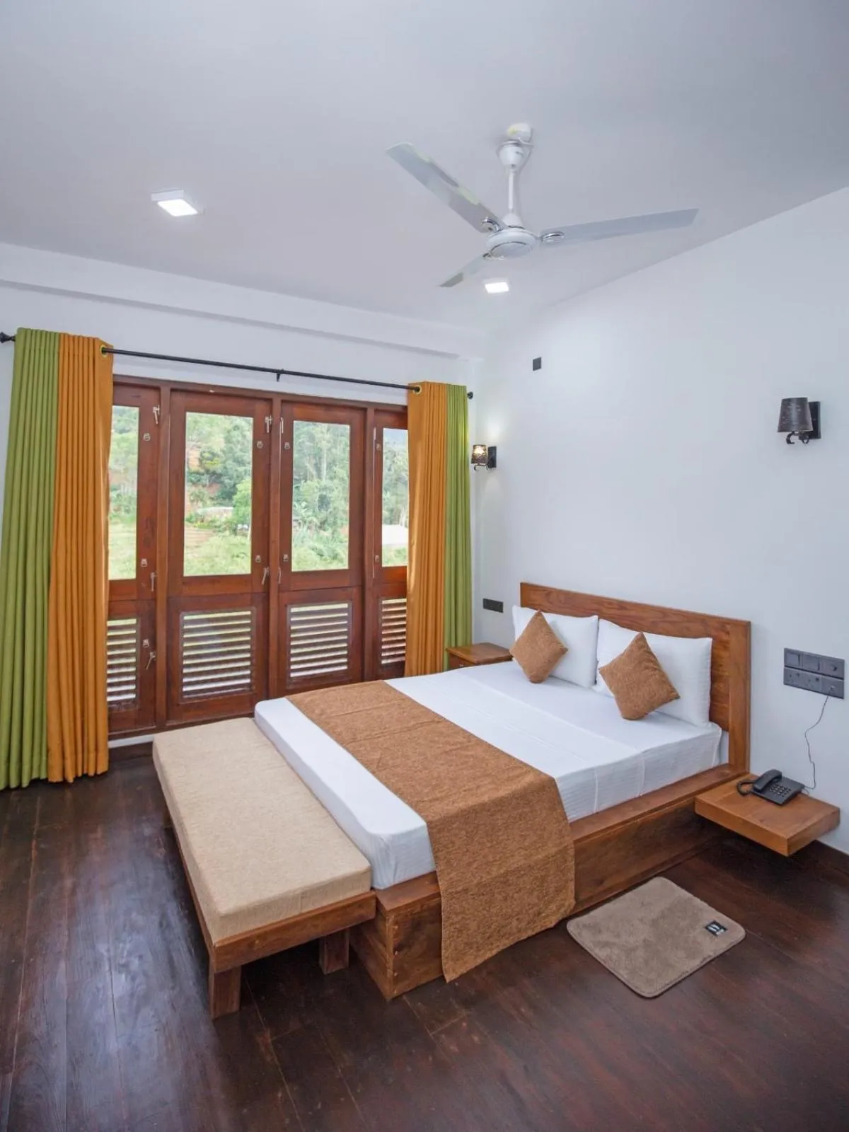 Bedroom, Bed in Top Mountain Resort