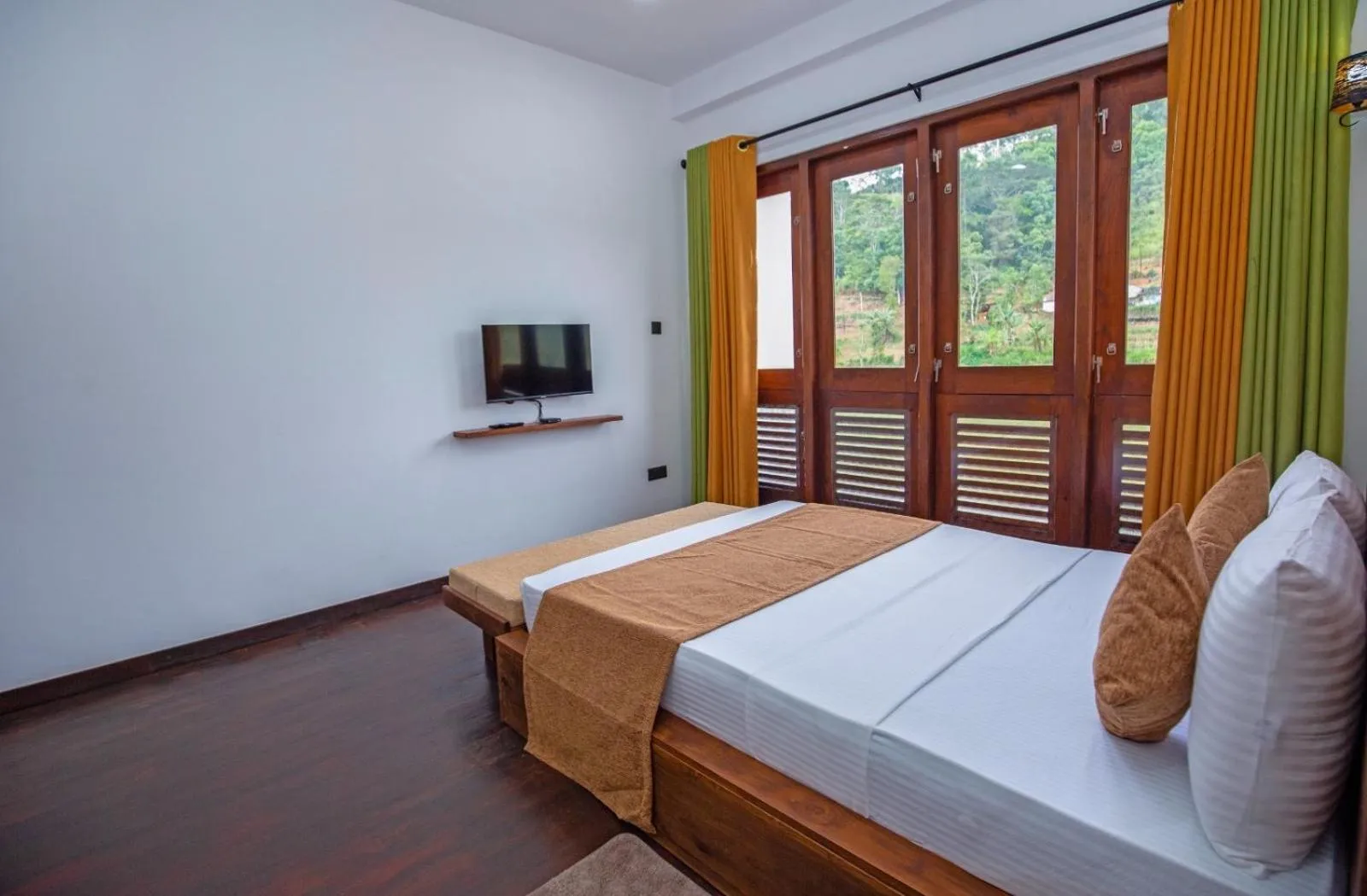 Bedroom, Bed in Top Mountain Resort