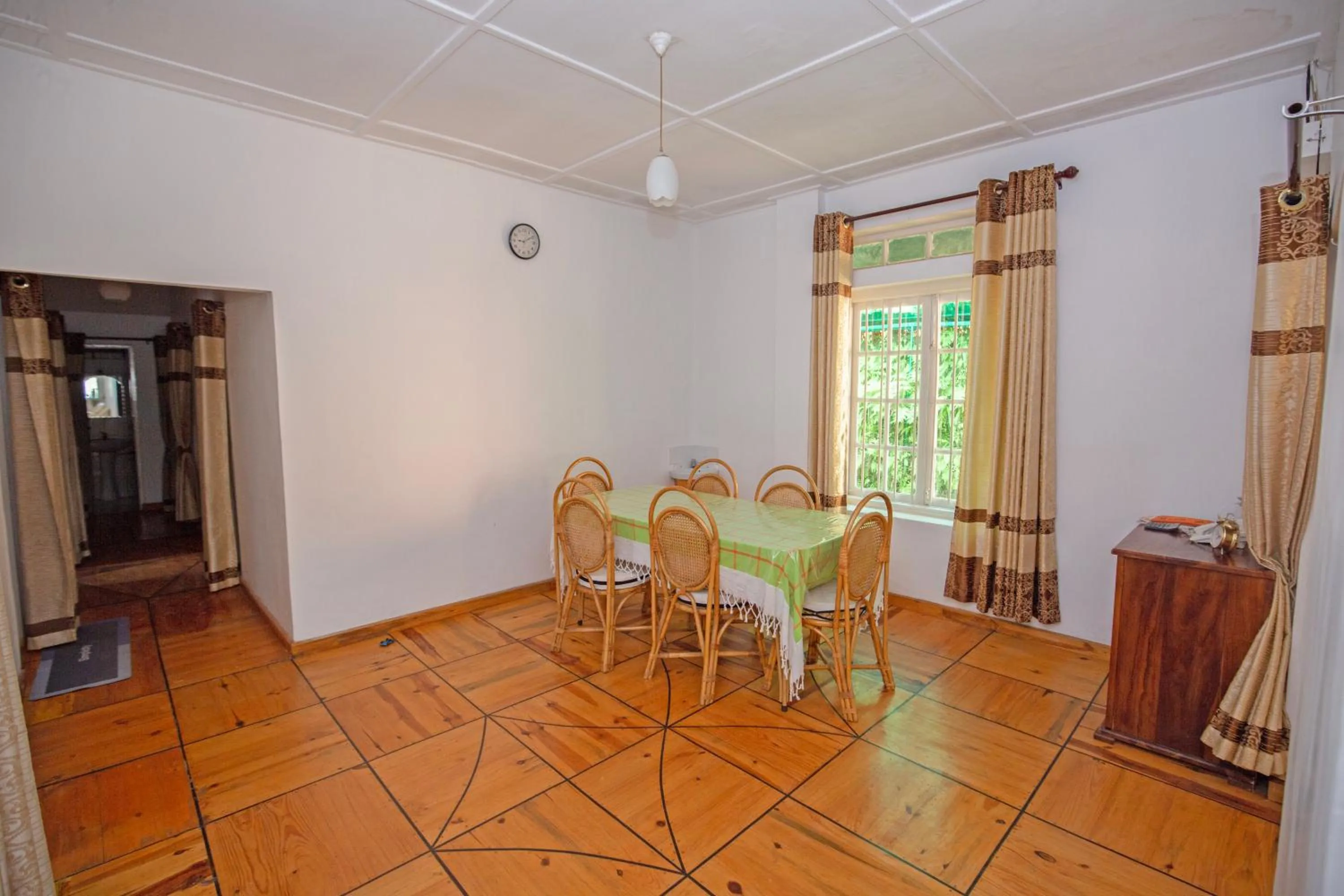 Dining area in Top Mountain Resort
