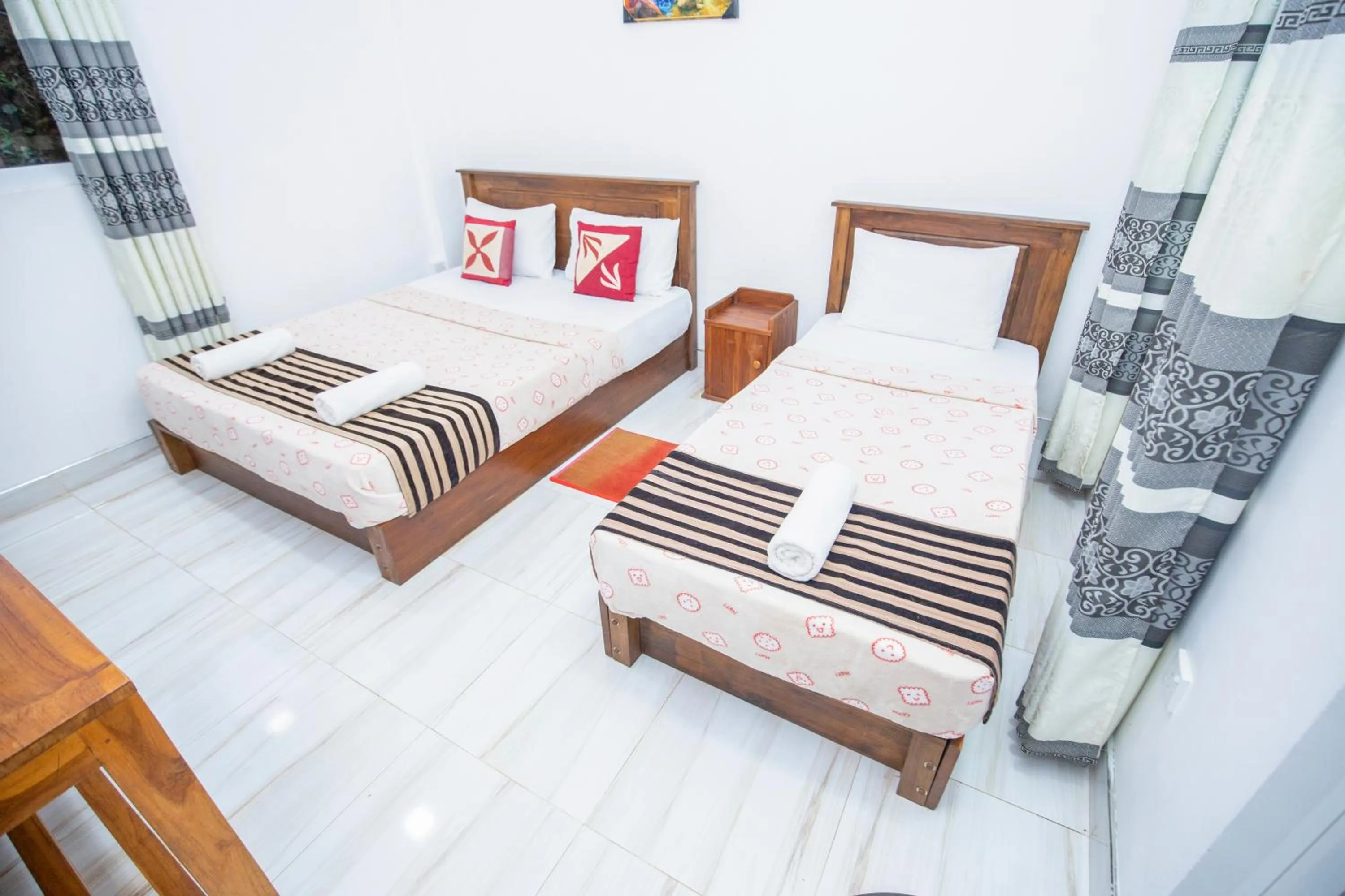 Property building, Bed in Top Mountain Resort