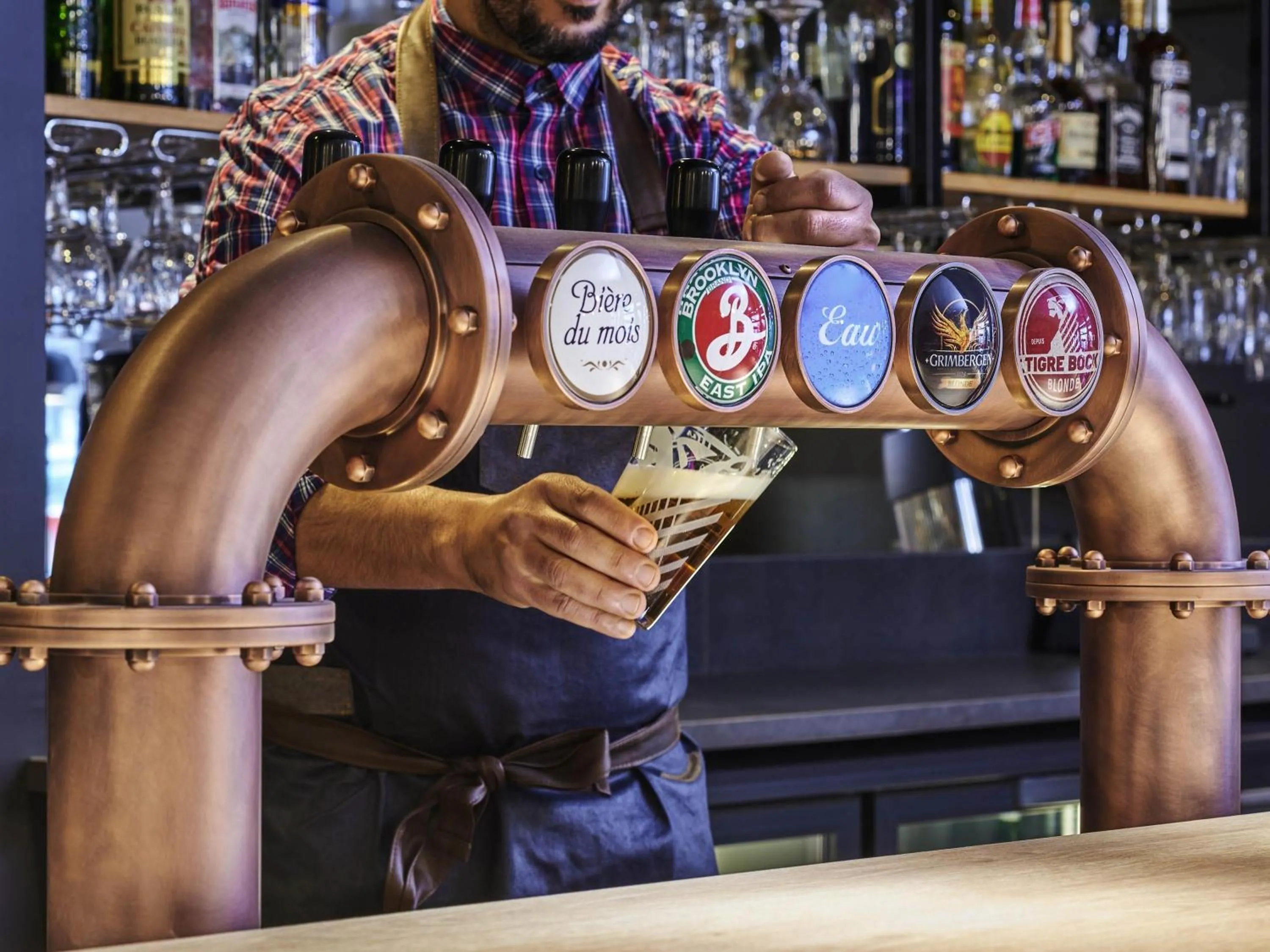 Lounge or bar in ibis Clamart Paris Velizy