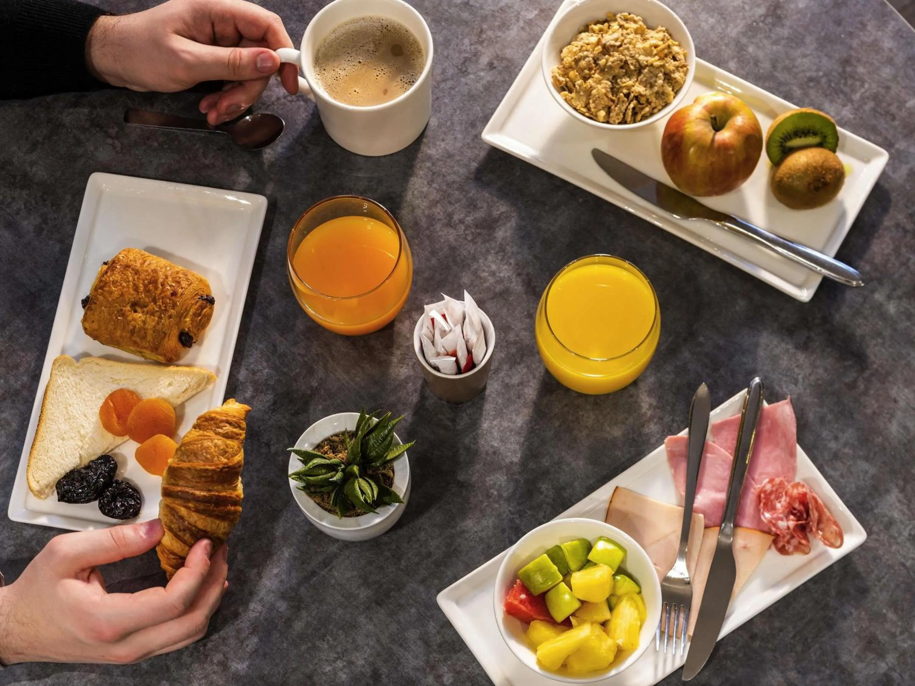 Breakfast in ibis Clamart Paris Velizy