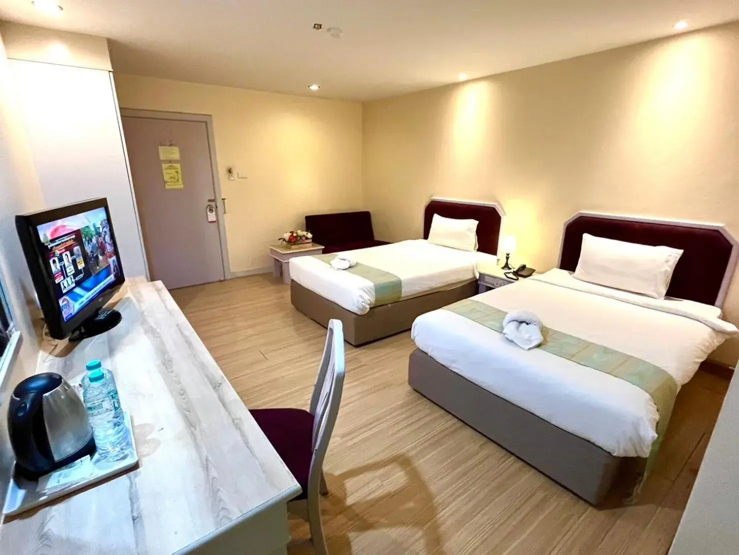 Deluxe Twin Room in Friendlytel Hotel Deluxe Twin Room in Friendlytel Hotel