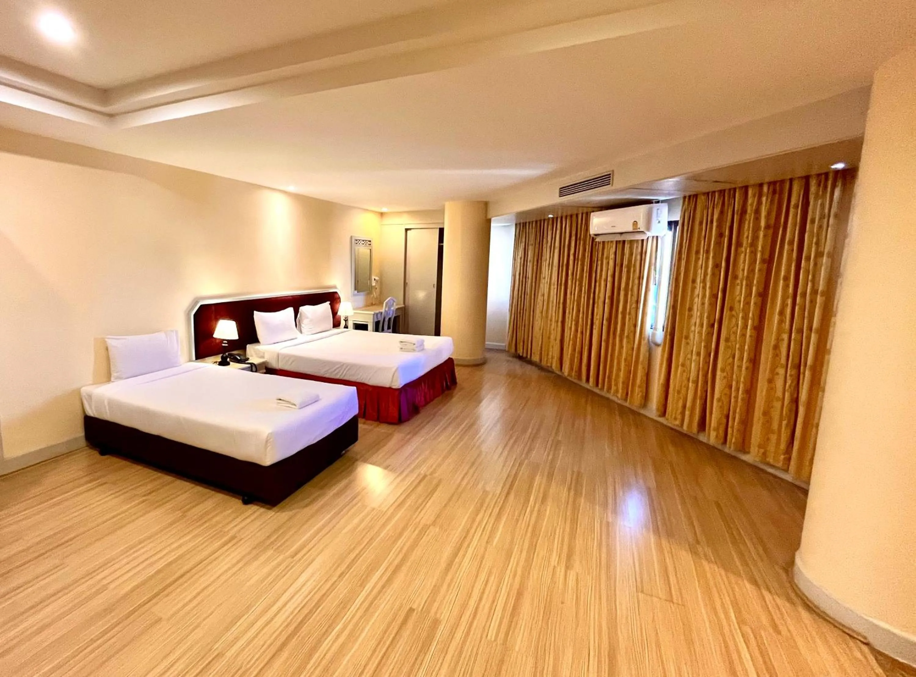 Bedroom, Bed in Friendlytel Hotel