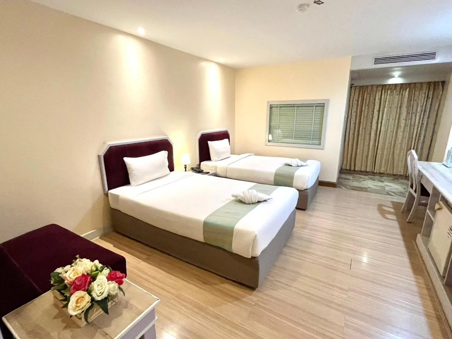 Bedroom, Bed in Friendlytel Hotel