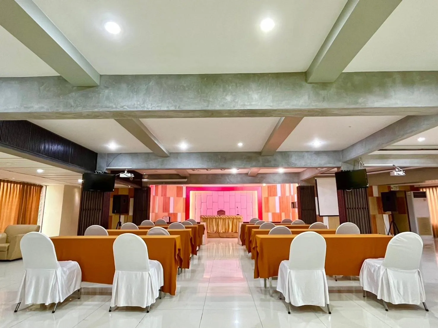 Banquet/Function facilities in Friendlytel Hotel