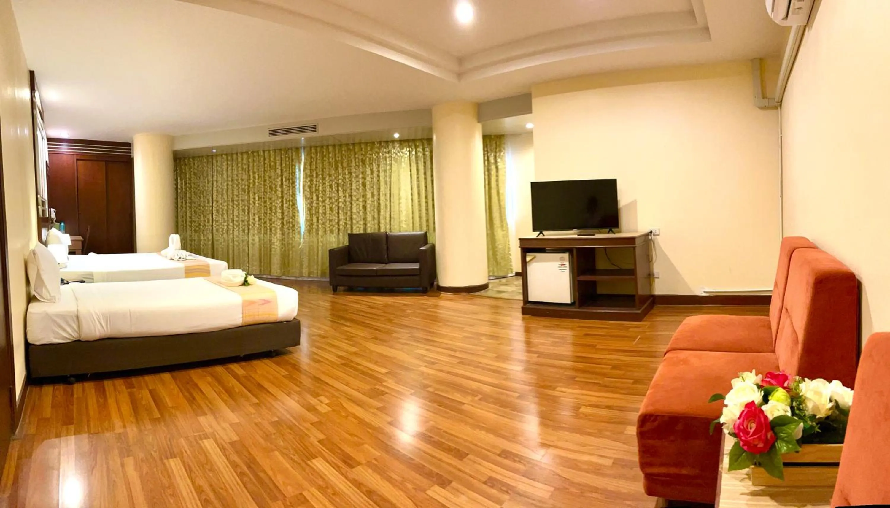 Bedroom, Bed in Friendlytel Hotel