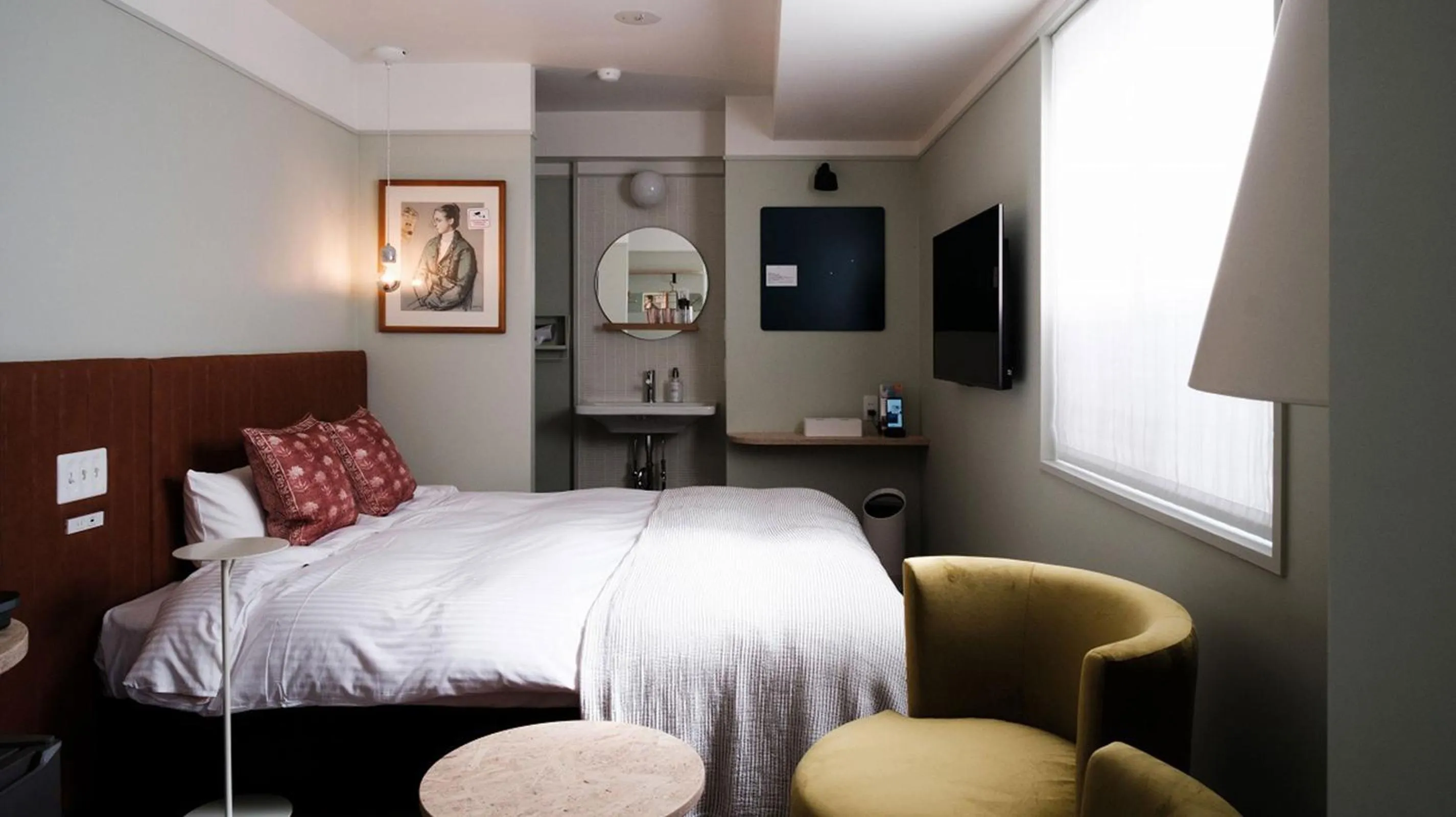 Bed in miss morgan hotel