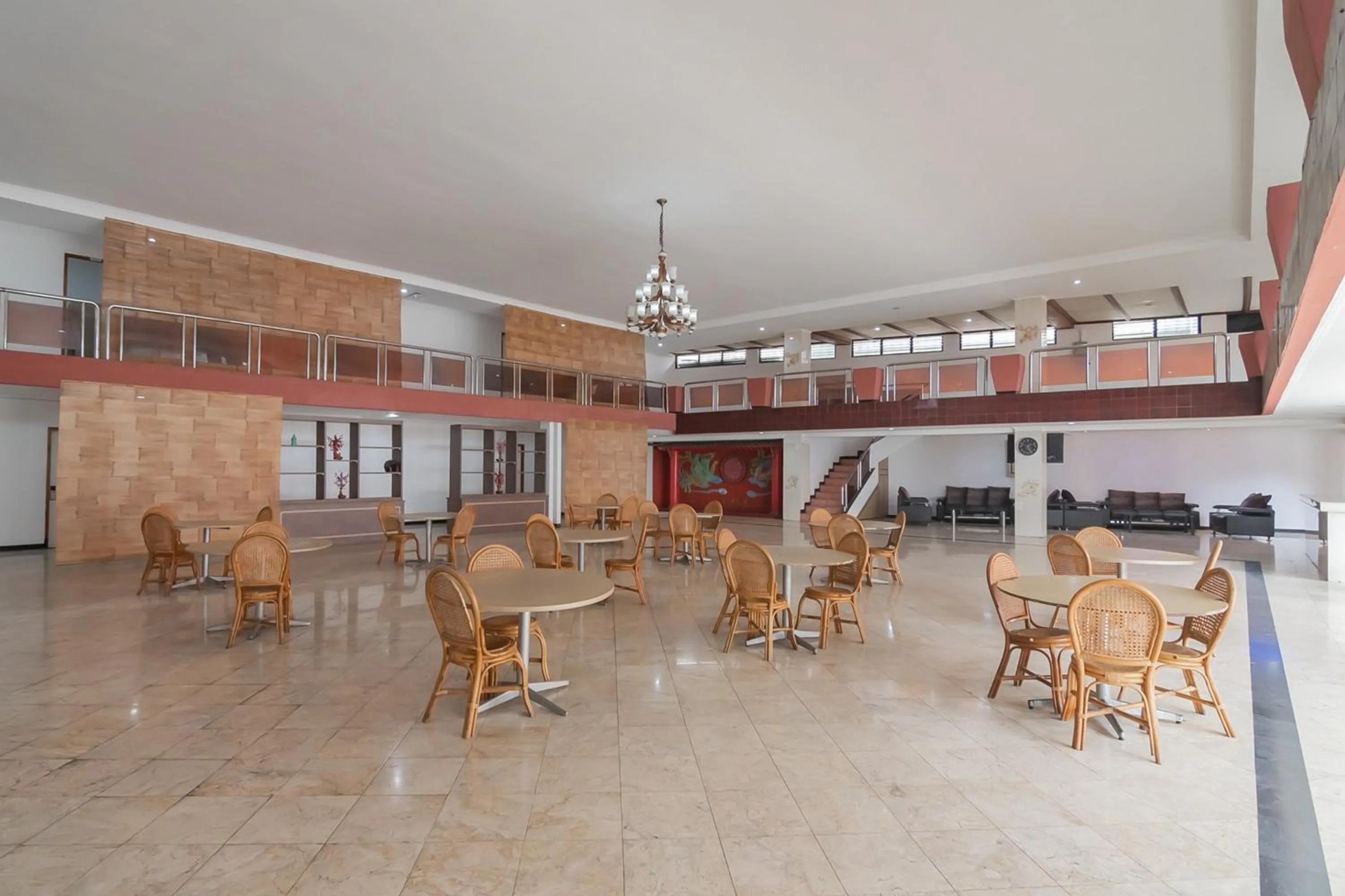 Restaurant/places to eat in RedDoorz near Sukabumi Station 2