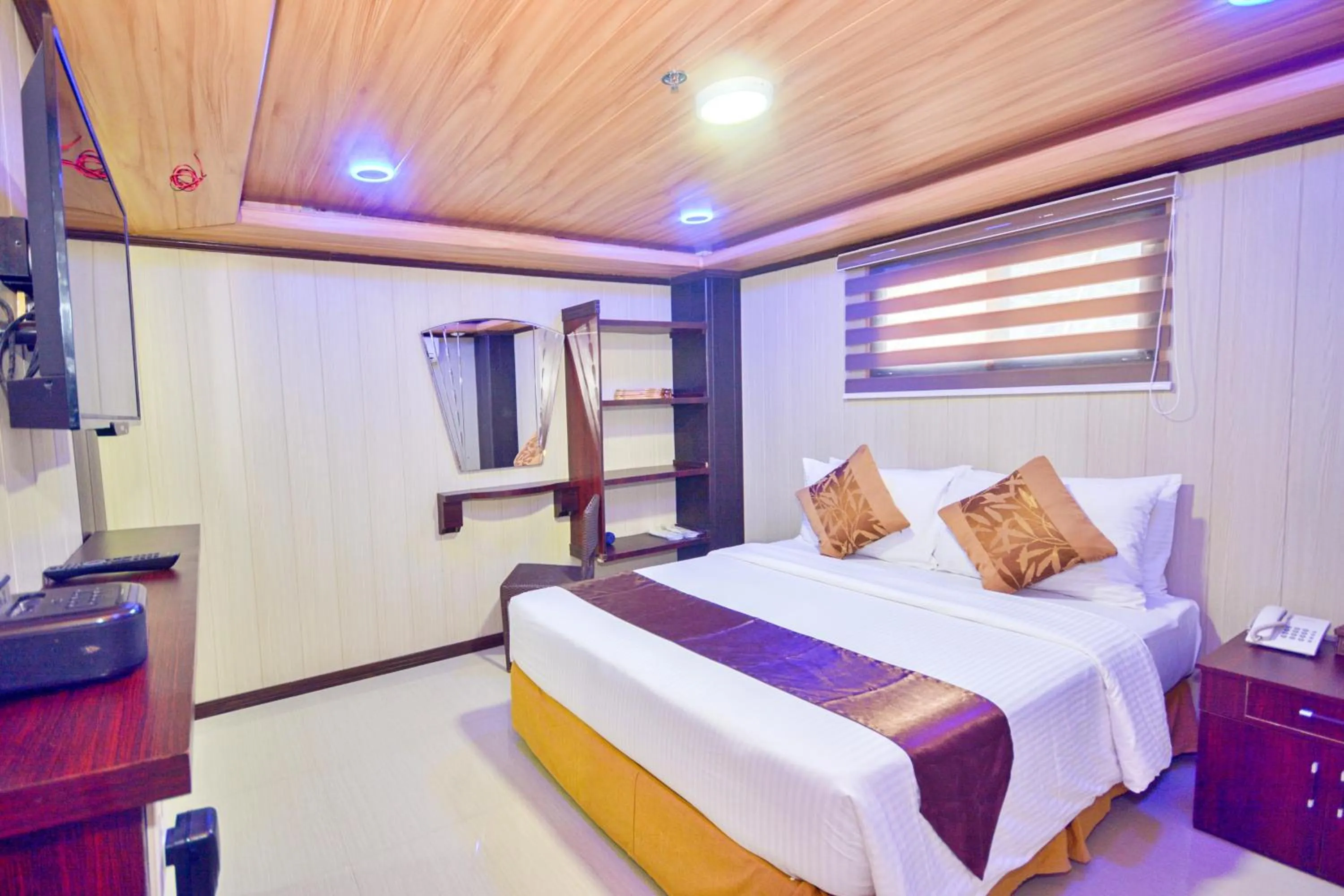 Bedroom, Bed in Diamond Water Edge Resort