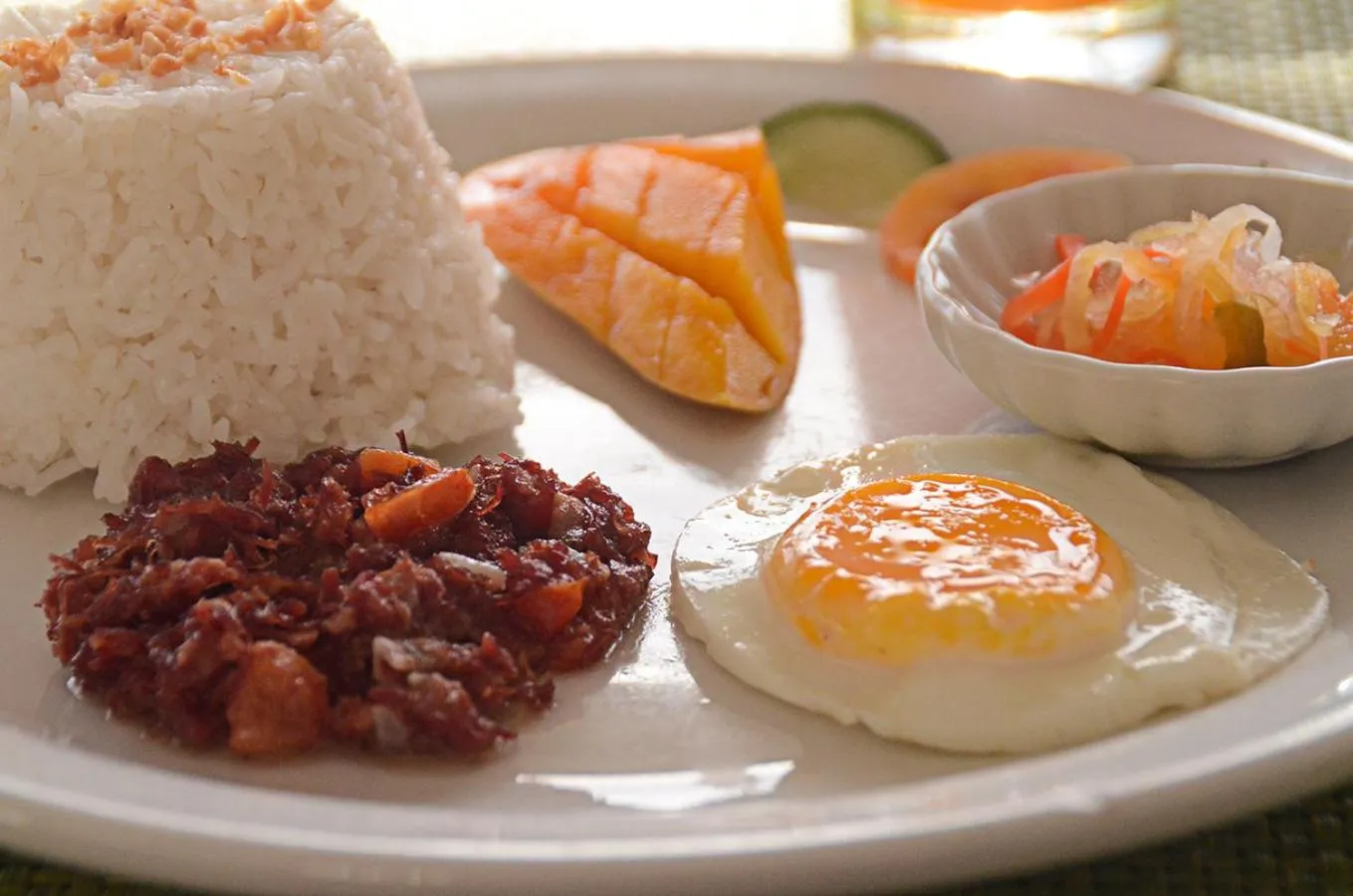 Food and drinks in Diamond Water Edge Resort