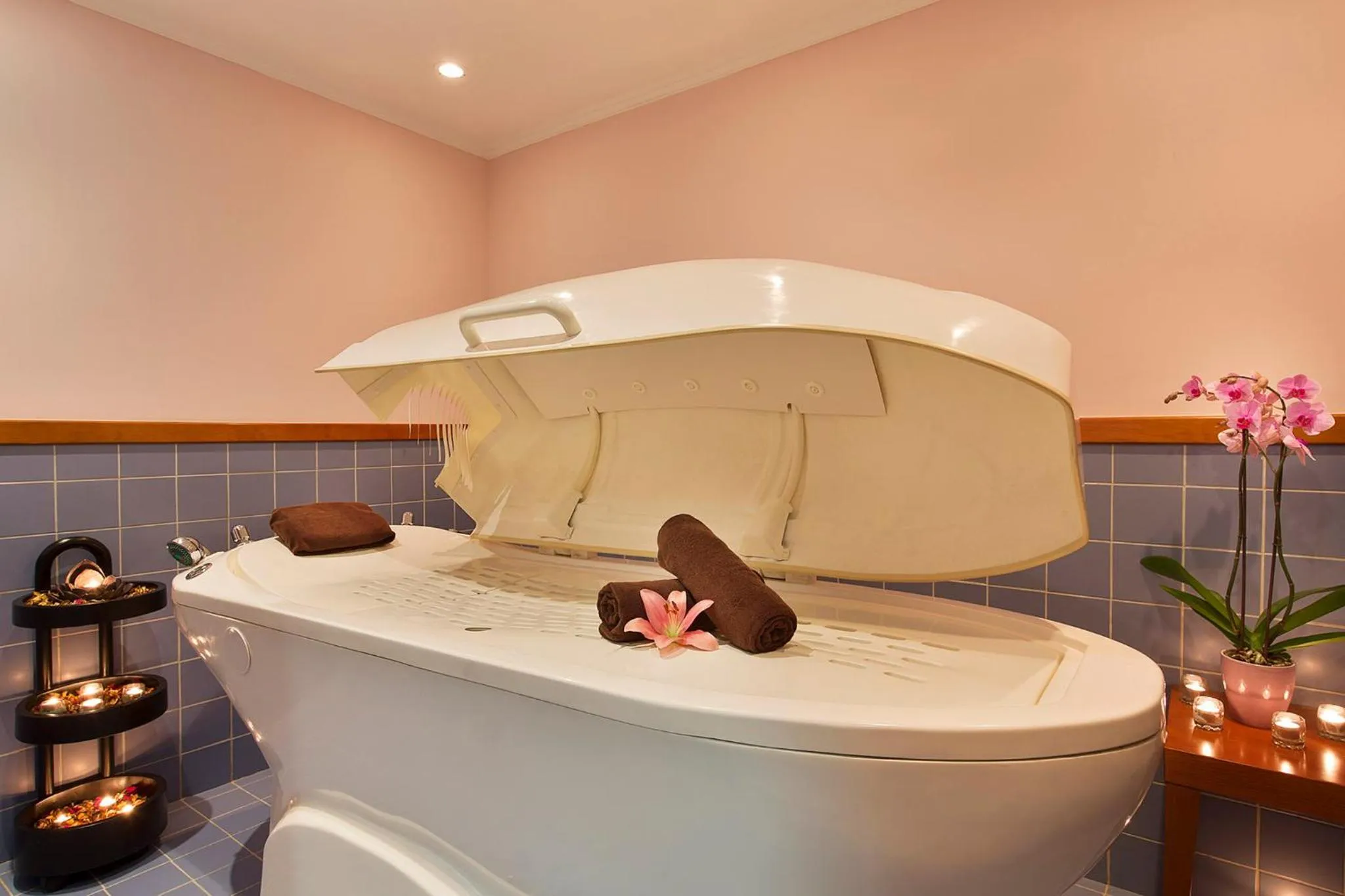 Spa and wellness centre/facilities in Crowne Plaza Jordan Dead Sea Resort & Spa by IHG