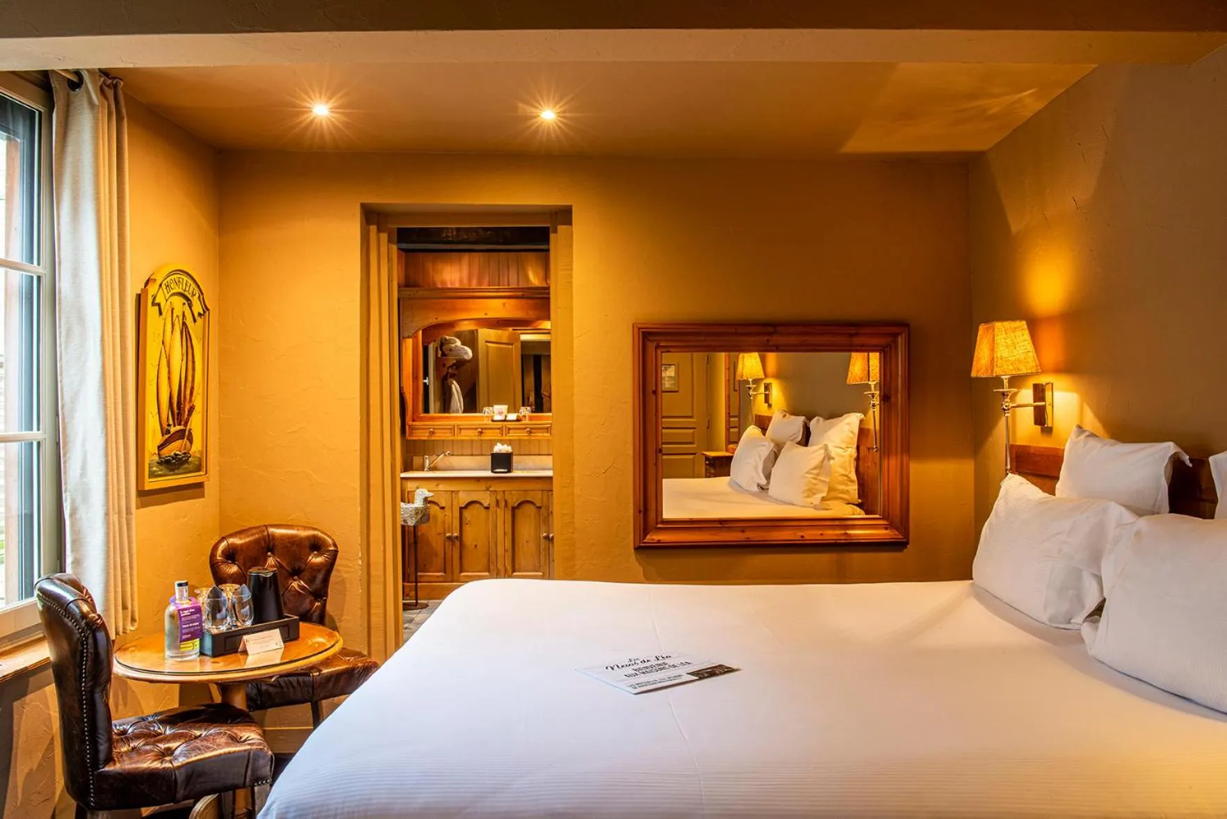 Bedroom, Bed in Les Maisons de Léa & Spa - Radisson Individuals