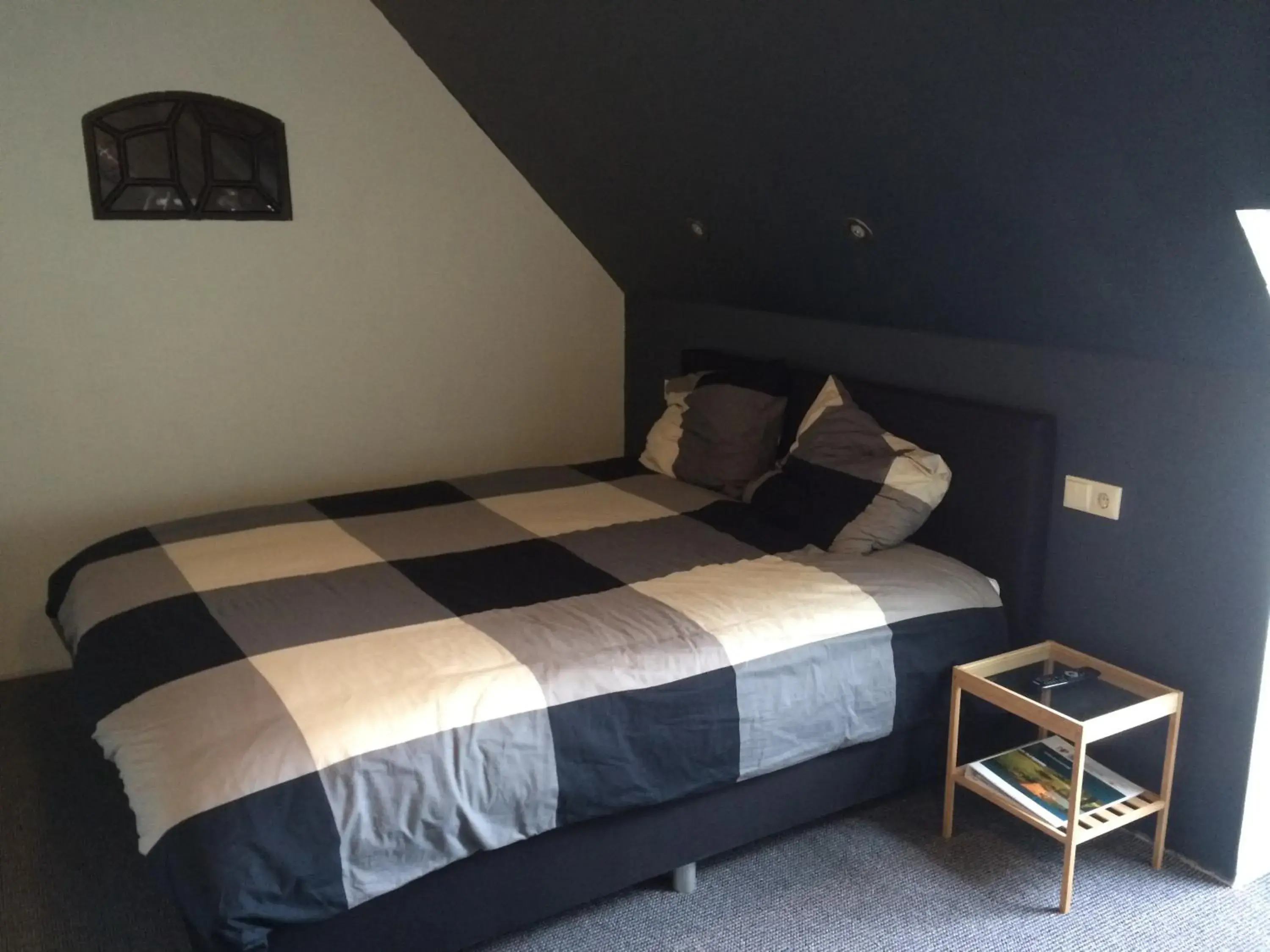 Large Double Room - single occupancy in Slaopen en Stoet Large Double Room - single occupancy in Slaopen en Stoet