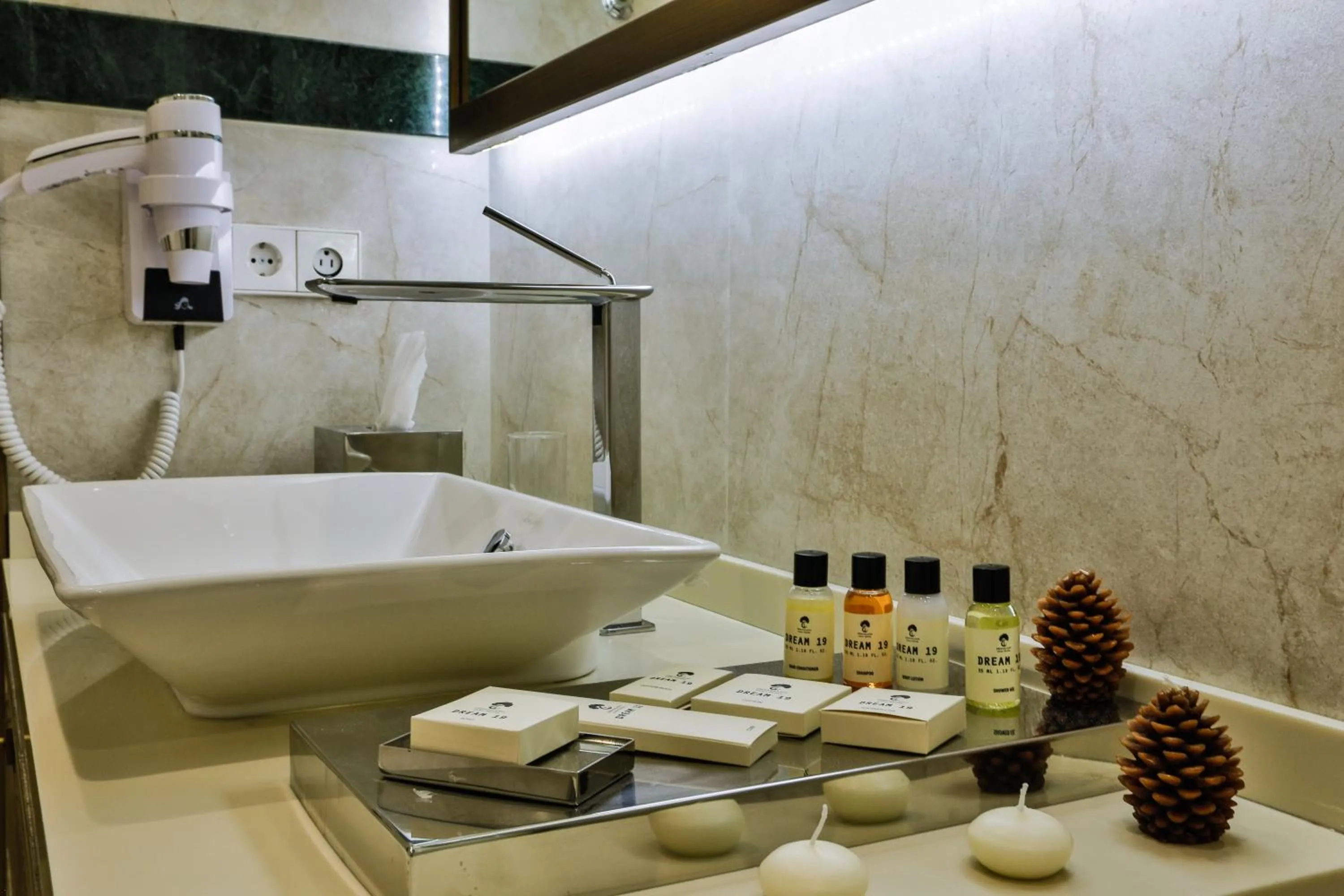 Shower in Dreamland Golf Hotel Baku