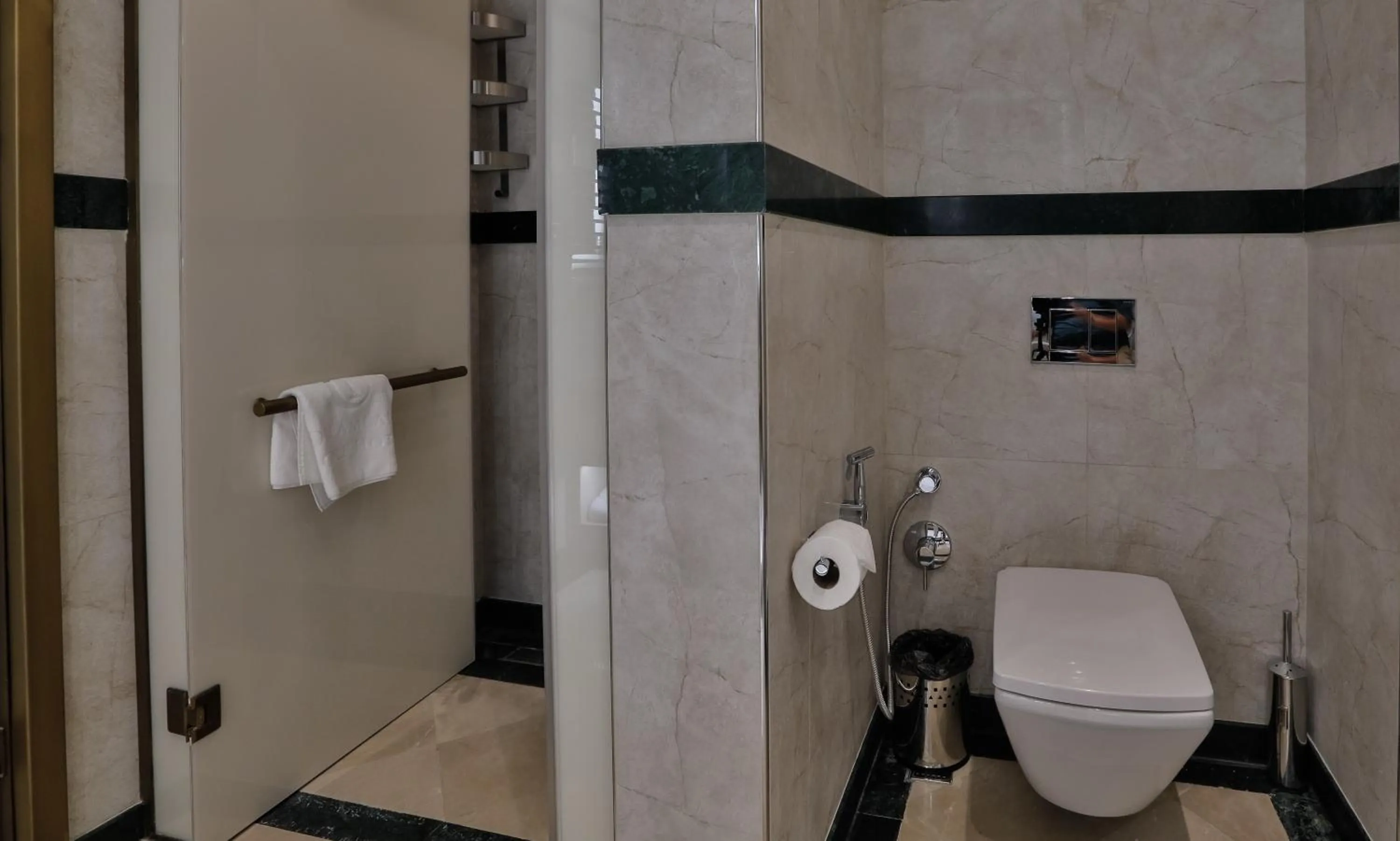 Shower in Dreamland Golf Hotel Baku