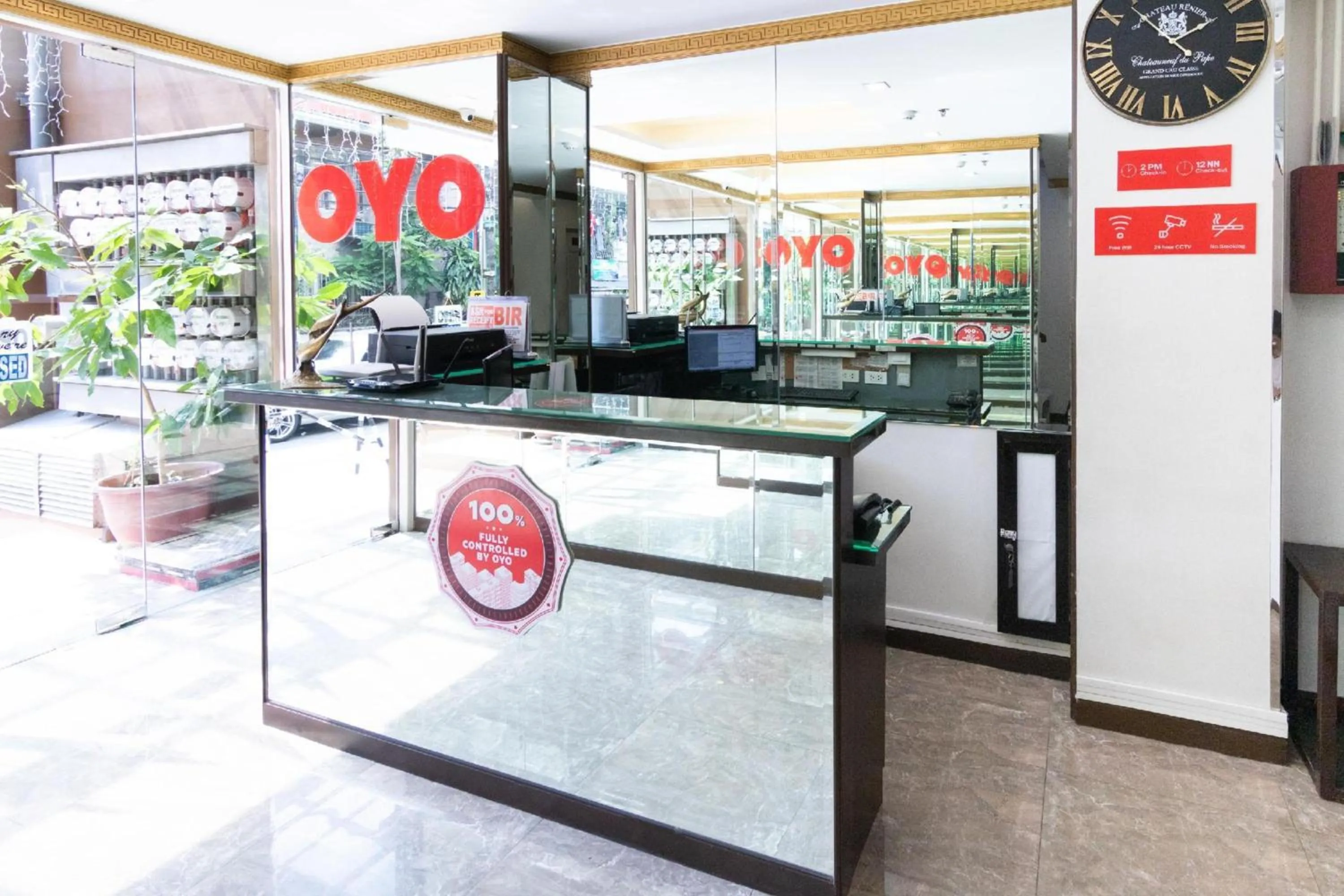 Lobby or reception in OYO 152 Sangco Condotel