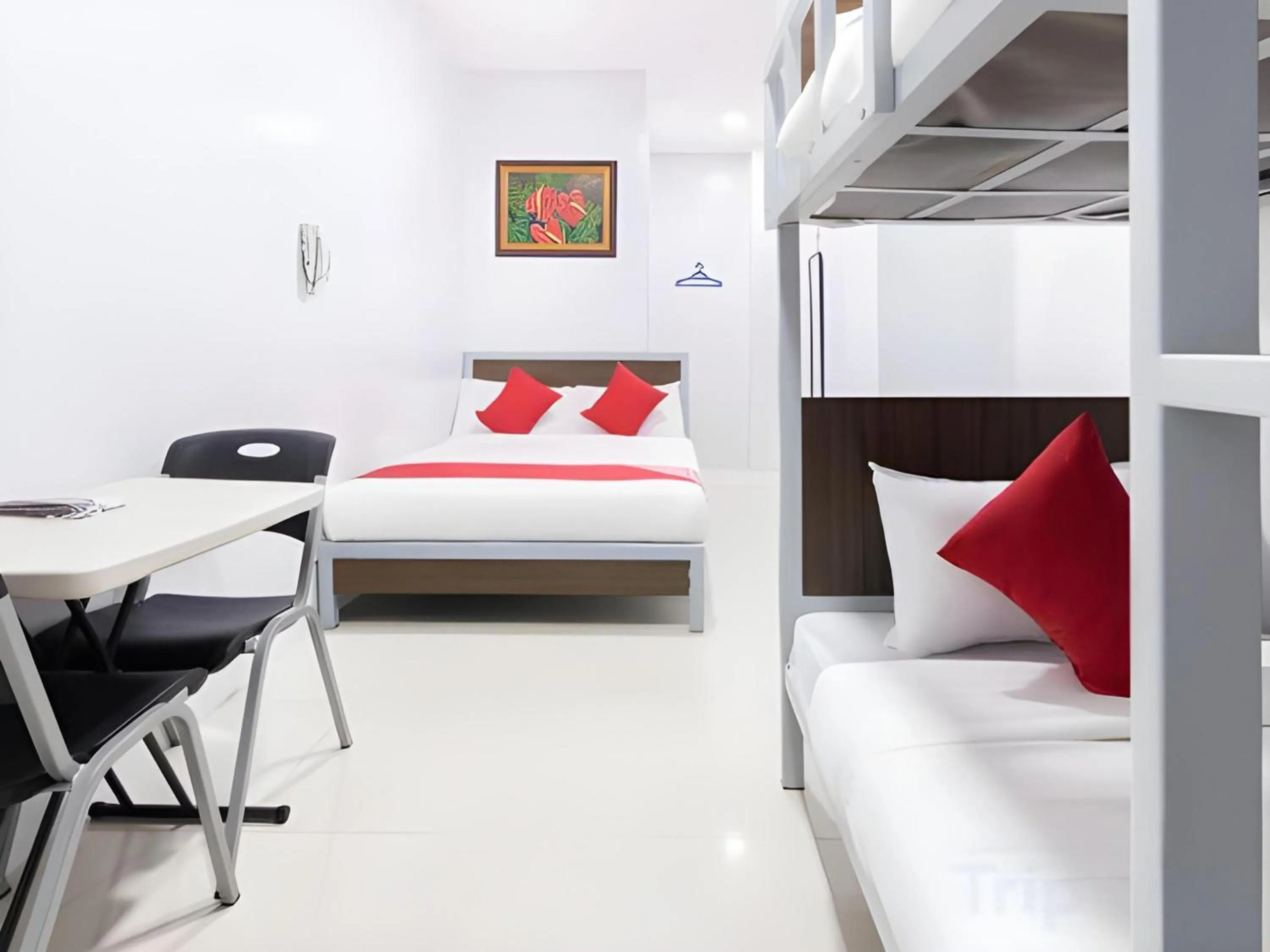 Bedroom, Bed in OYO 152 Sangco Condotel