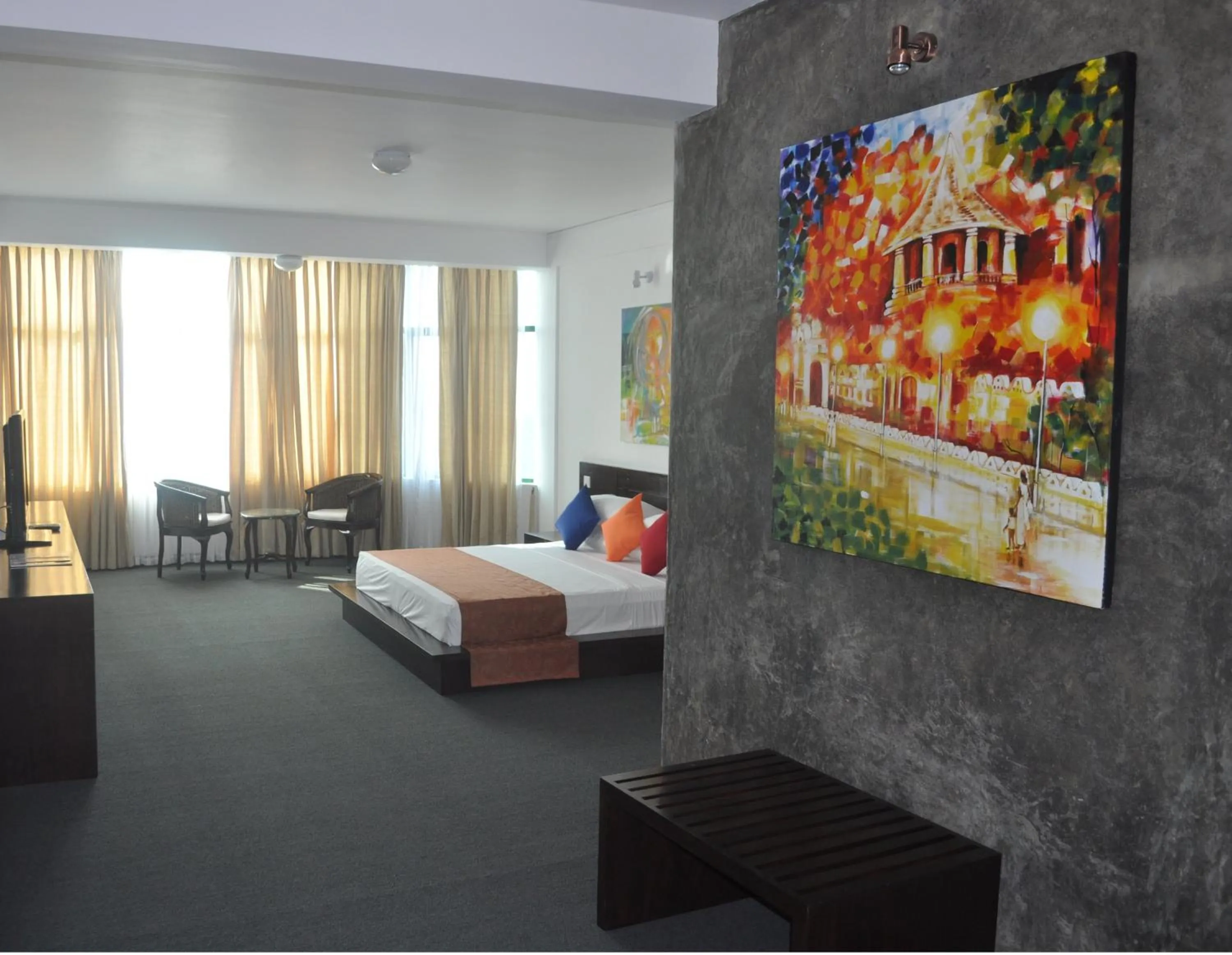 Photo of the whole room, Bed in Amaara Sky Hotel Kandy