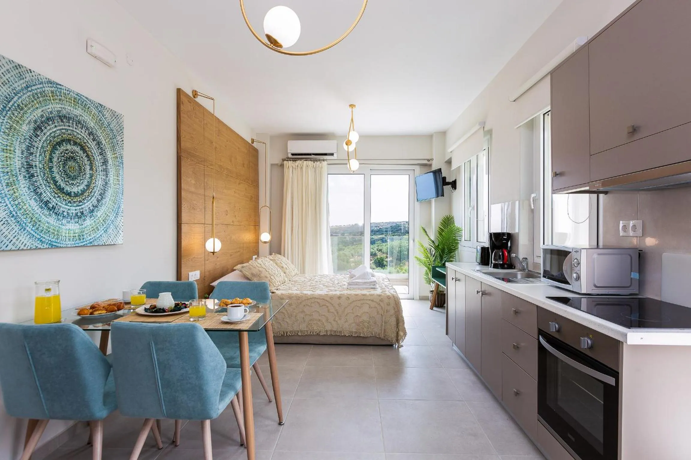 Coffee/tea facilities in Vigla Suites