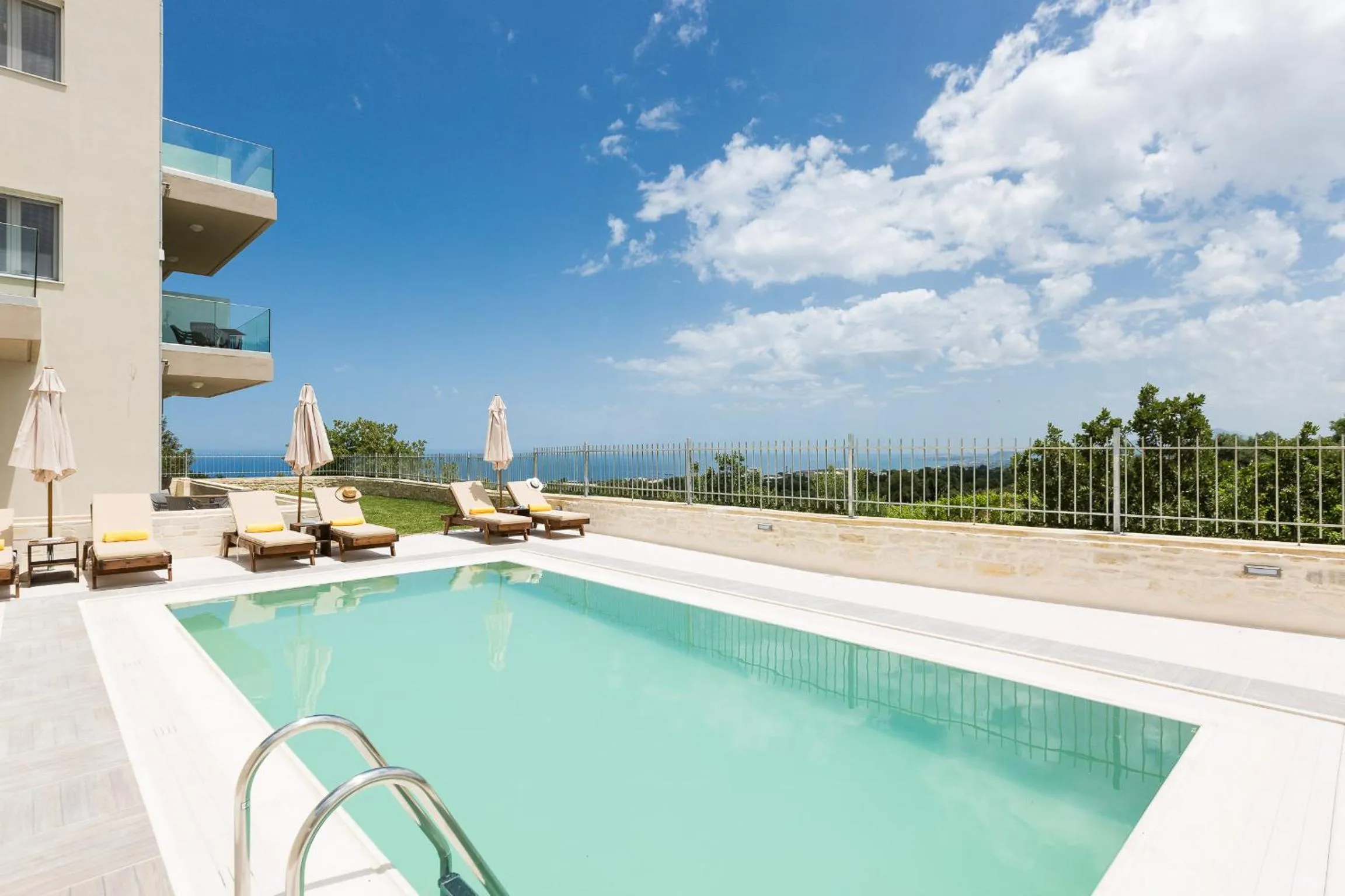 Swimming pool in Vigla Suites