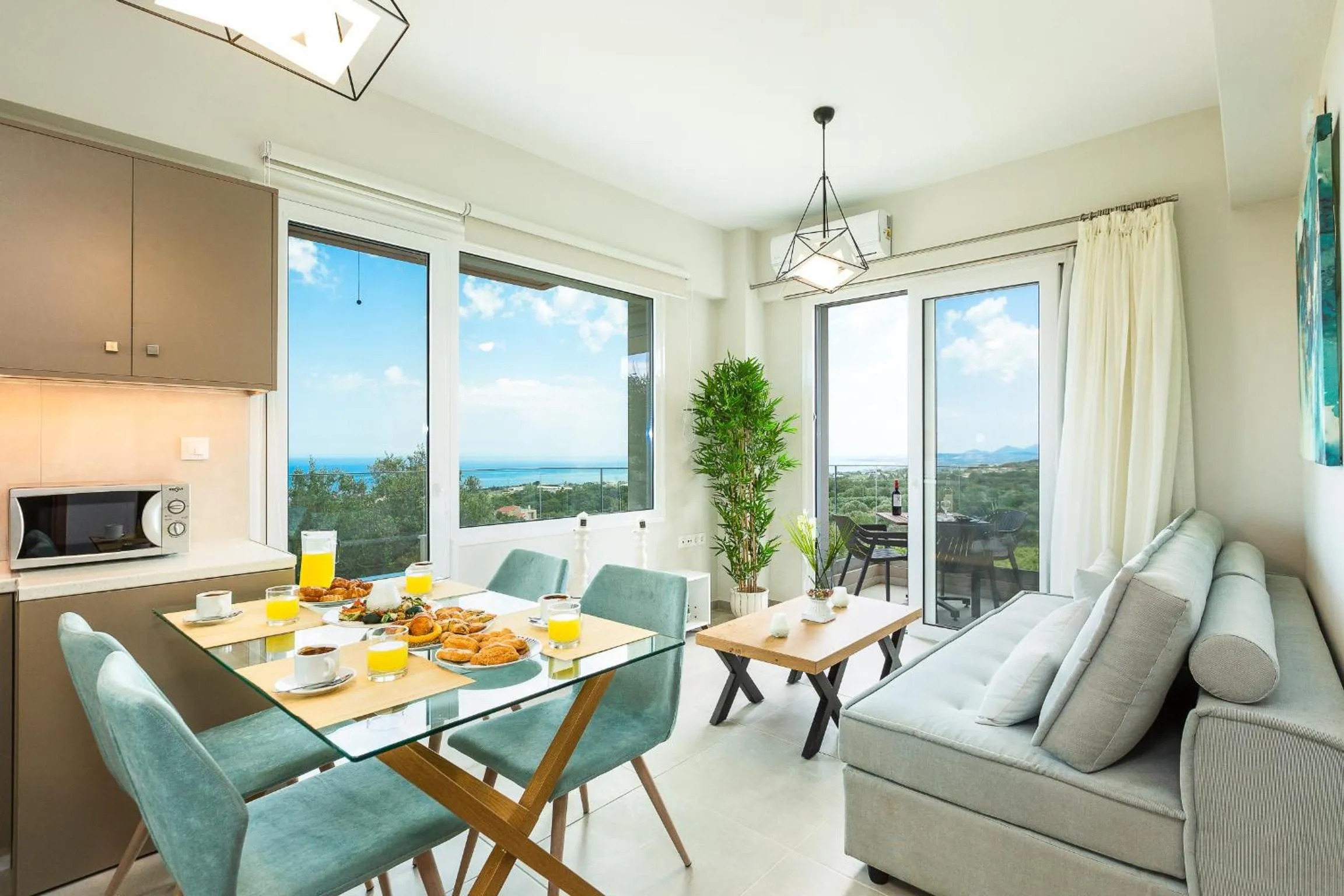 Coffee/tea facilities in Vigla Suites