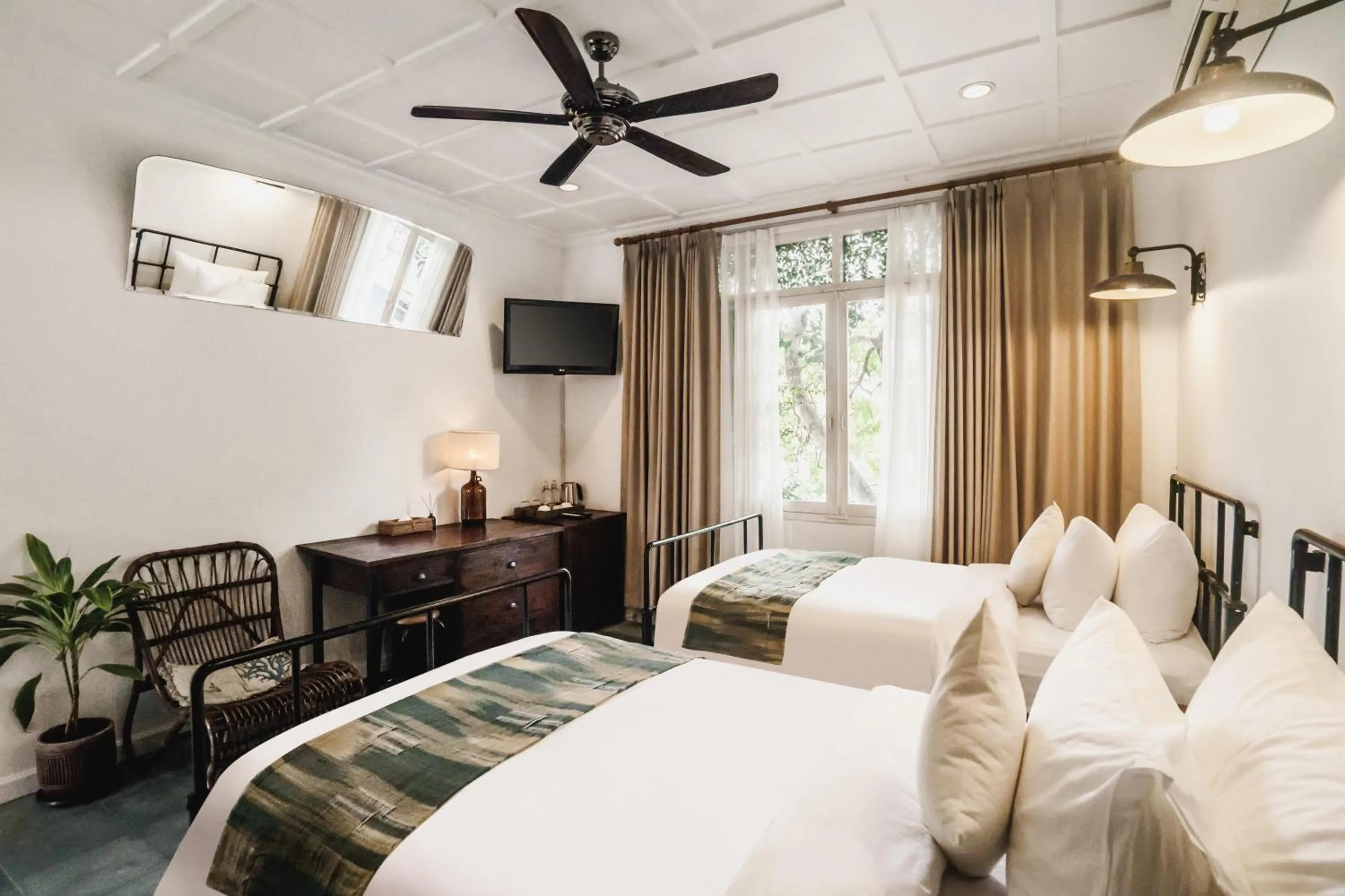 Bedroom, Bed in Brown Feather Batu Belig