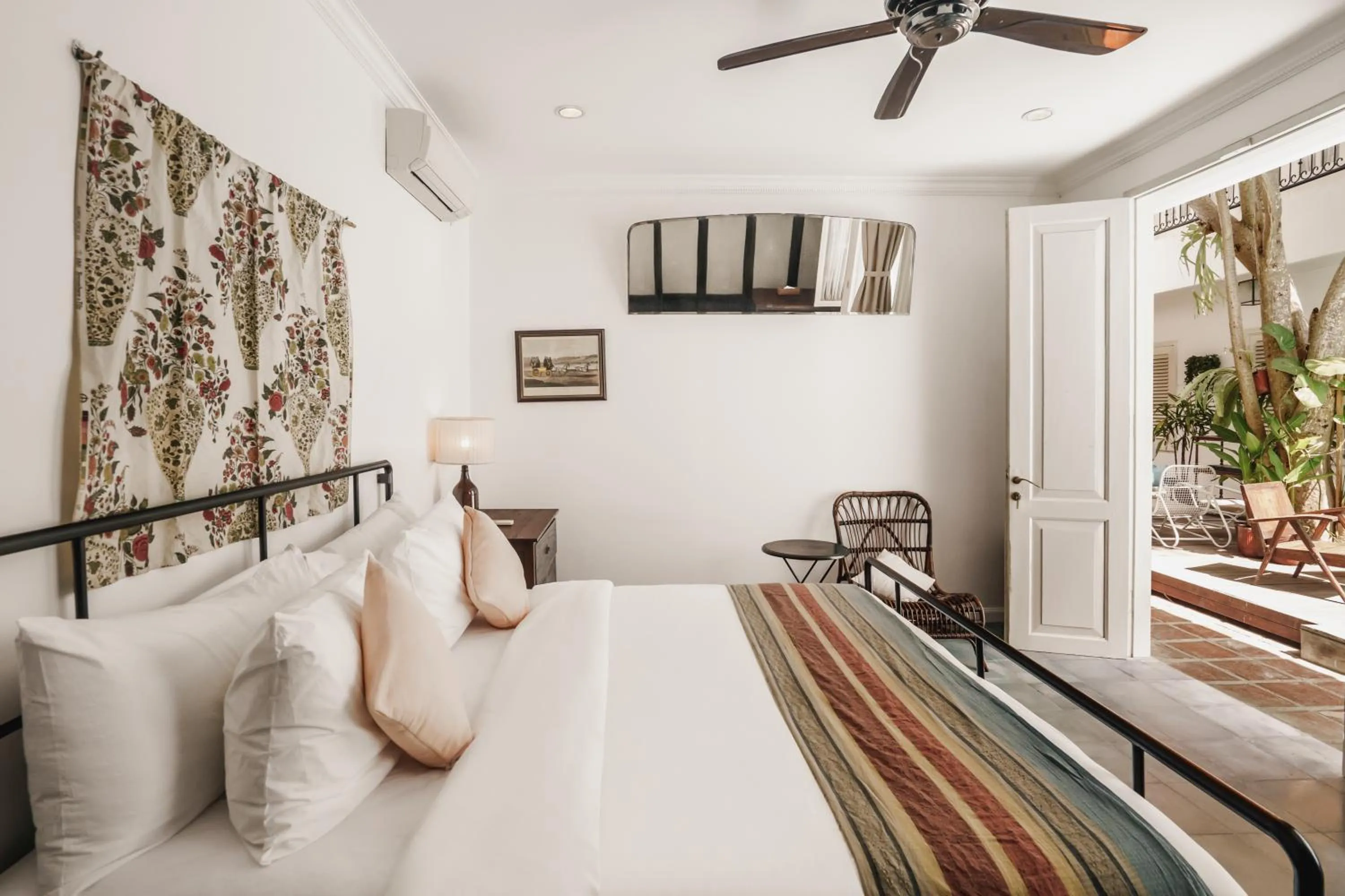 Bedroom, Bed in Brown Feather Batu Belig