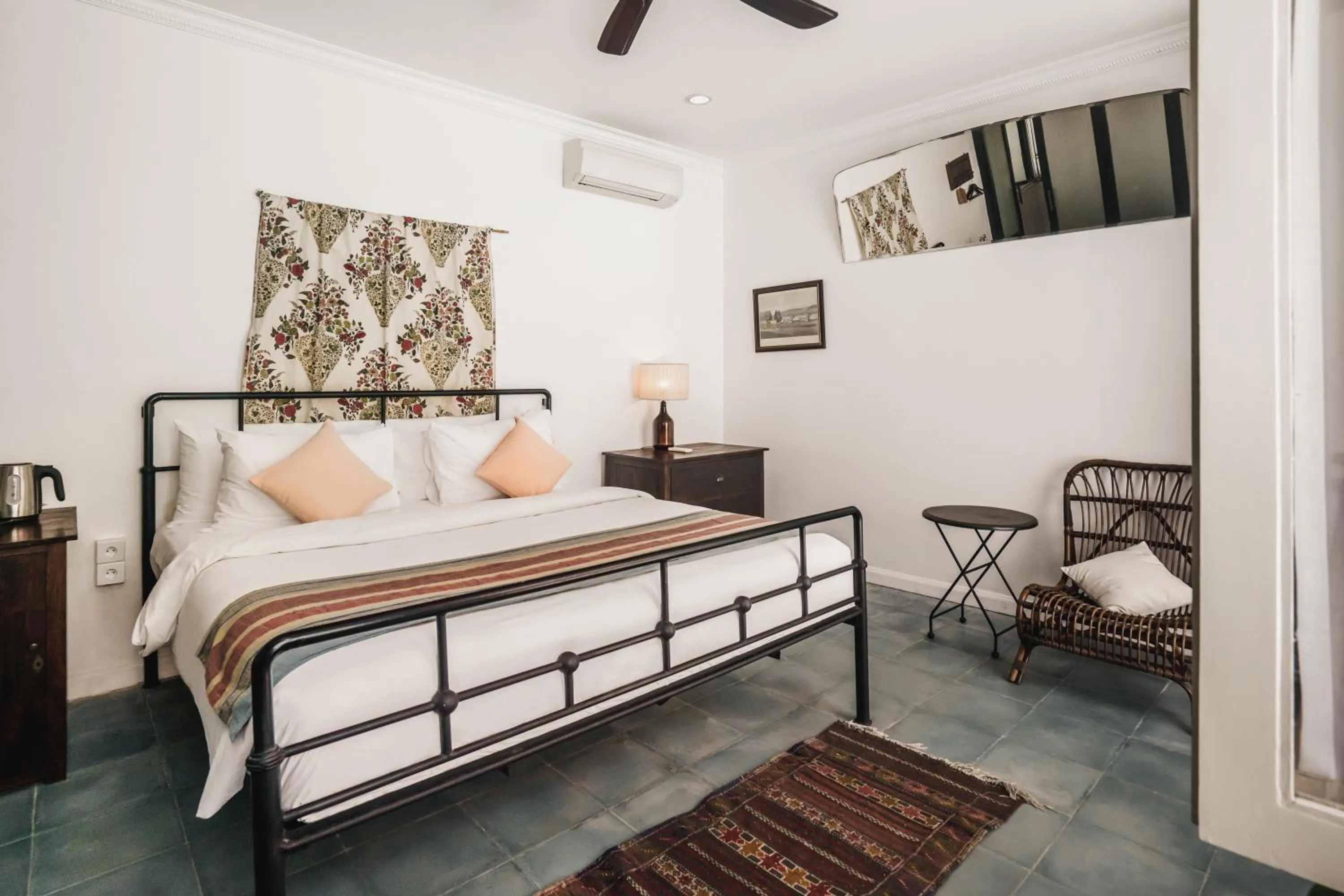 Bedroom, Bed in Brown Feather Batu Belig