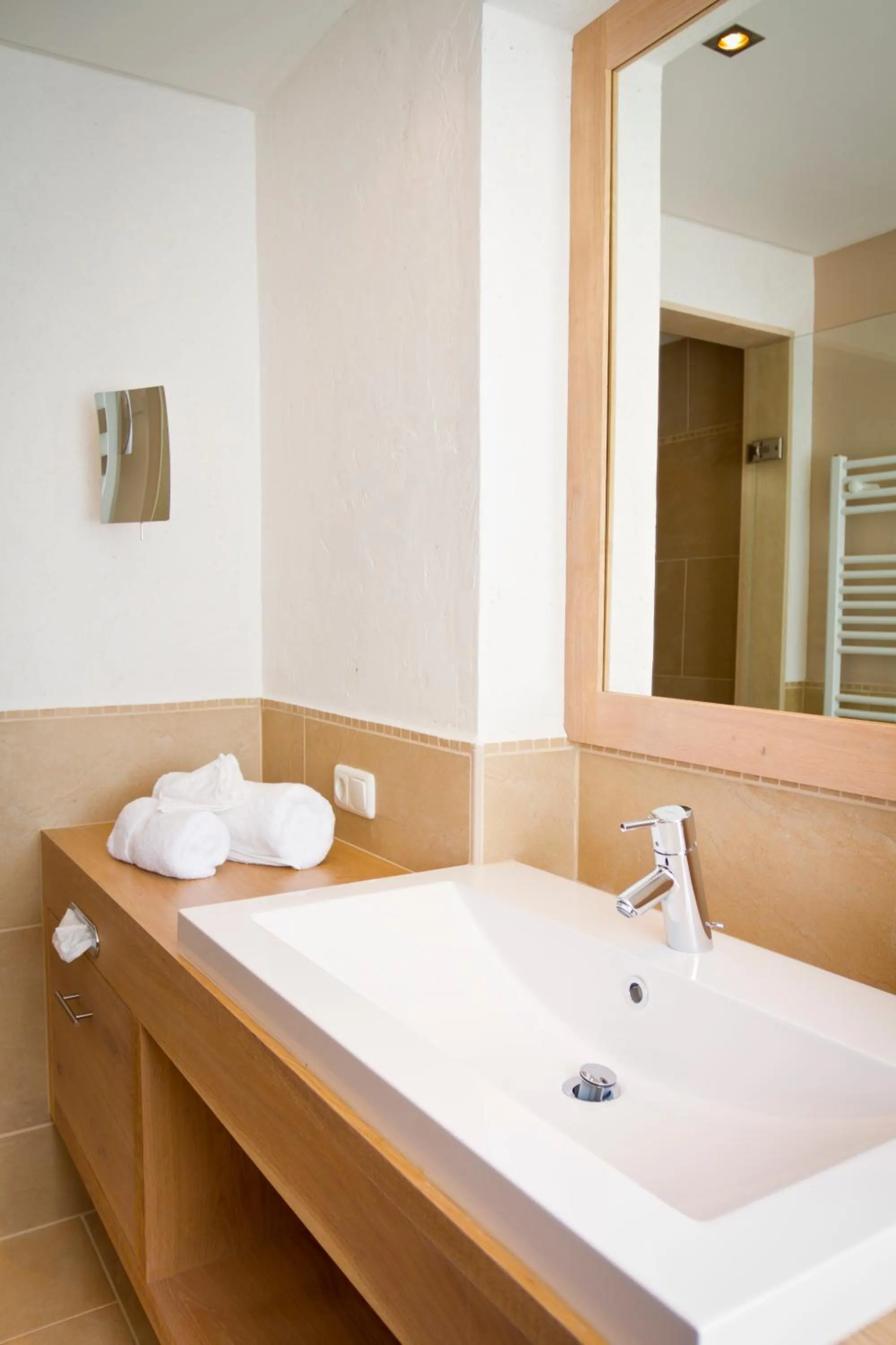 Bathroom in Das Traditionshotel Schwarzer Adler