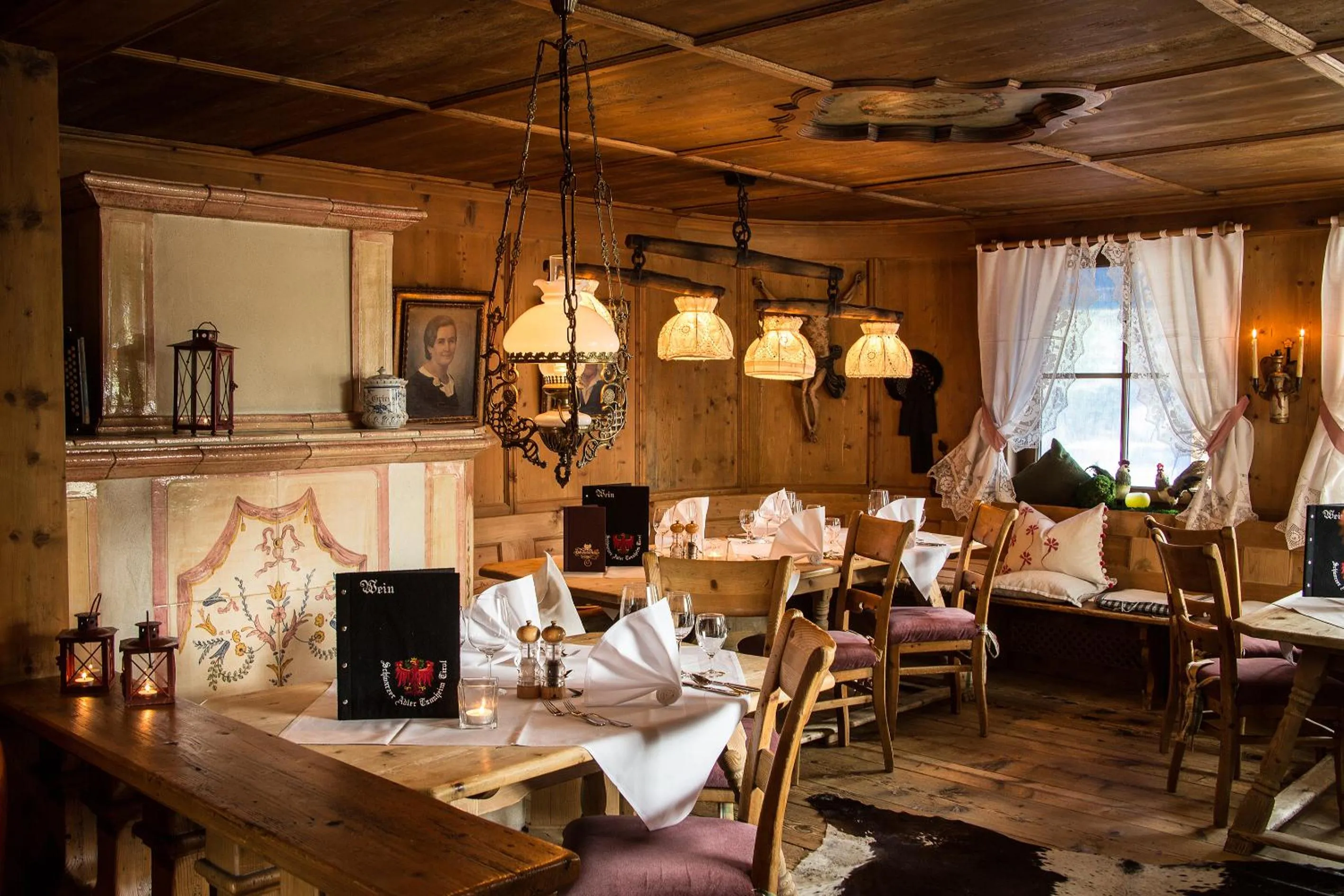 Restaurant/places to eat in Das Traditionshotel Schwarzer Adler