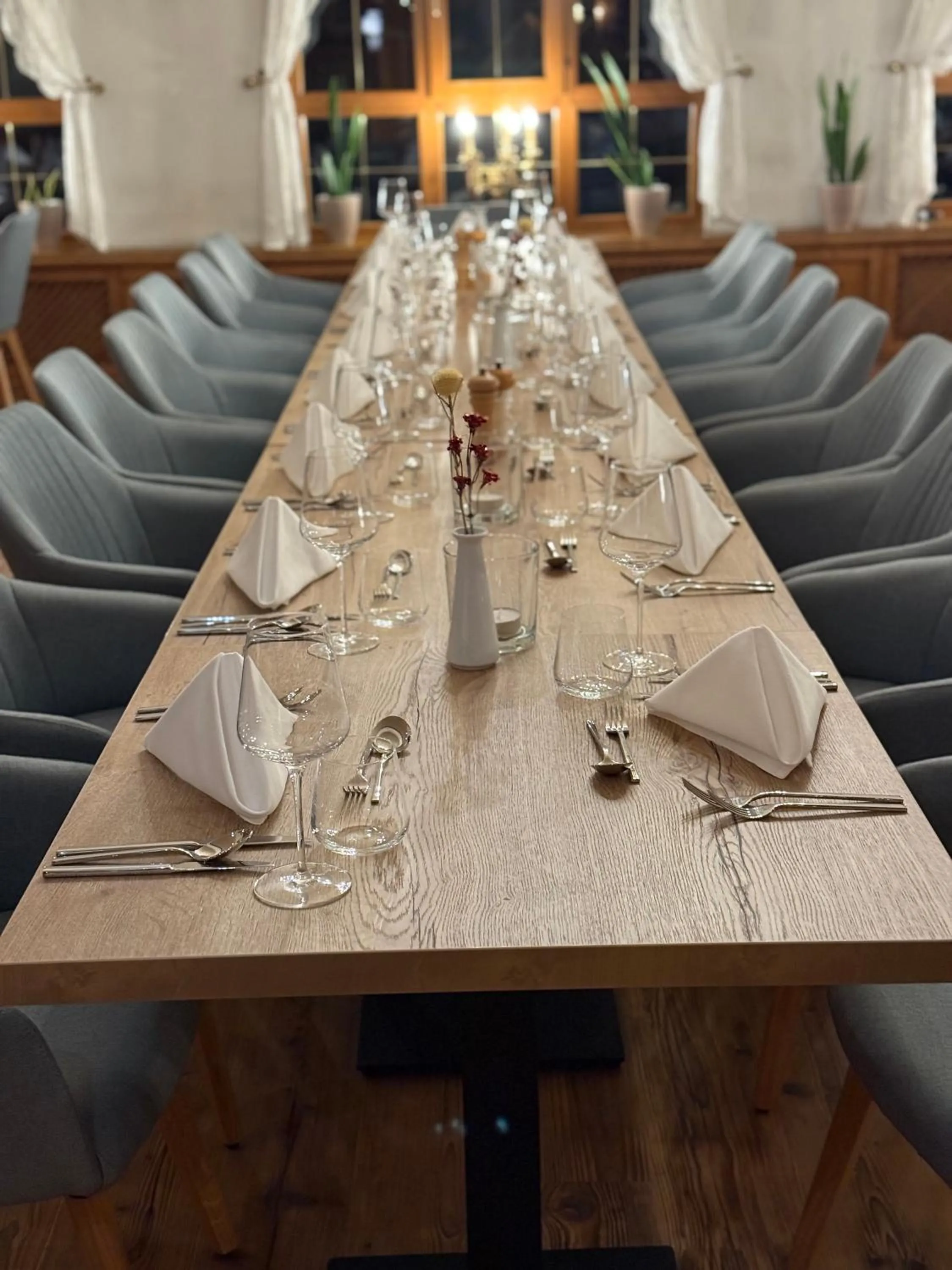 Restaurant/places to eat in Das Traditionshotel Schwarzer Adler