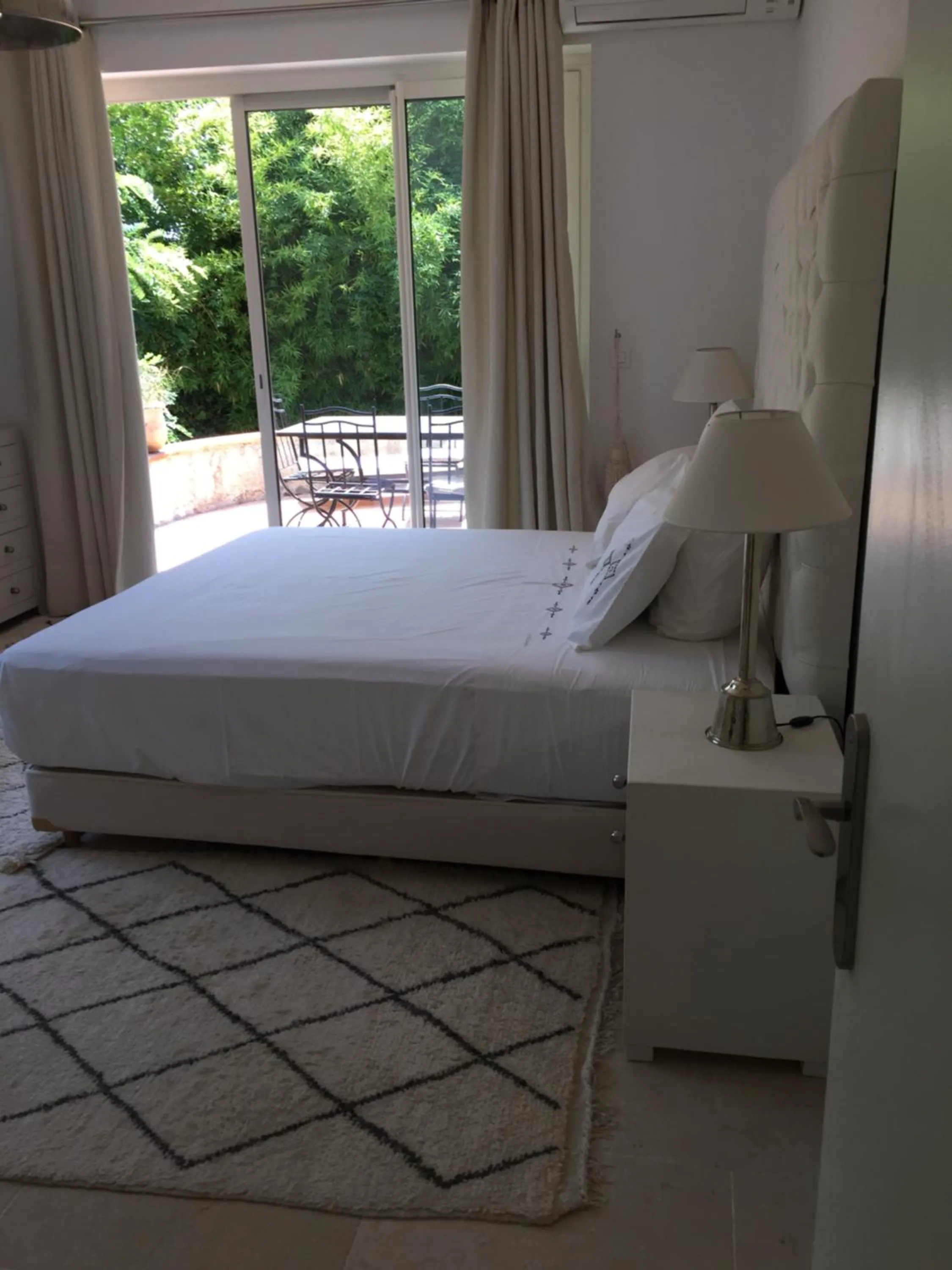 Bedroom, Bed in Villa Louise-Rose