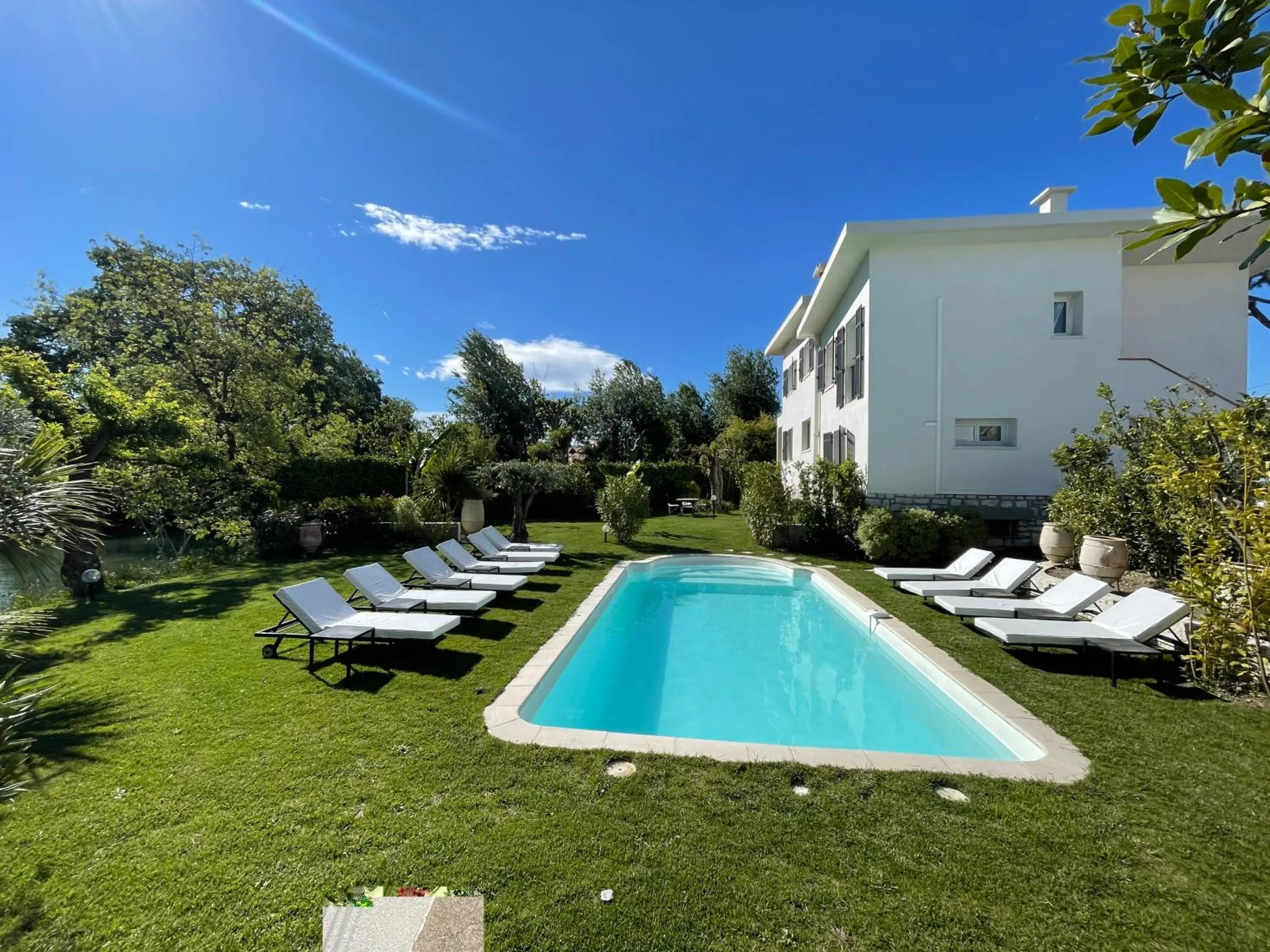 Garden in Villa Louise-Rose