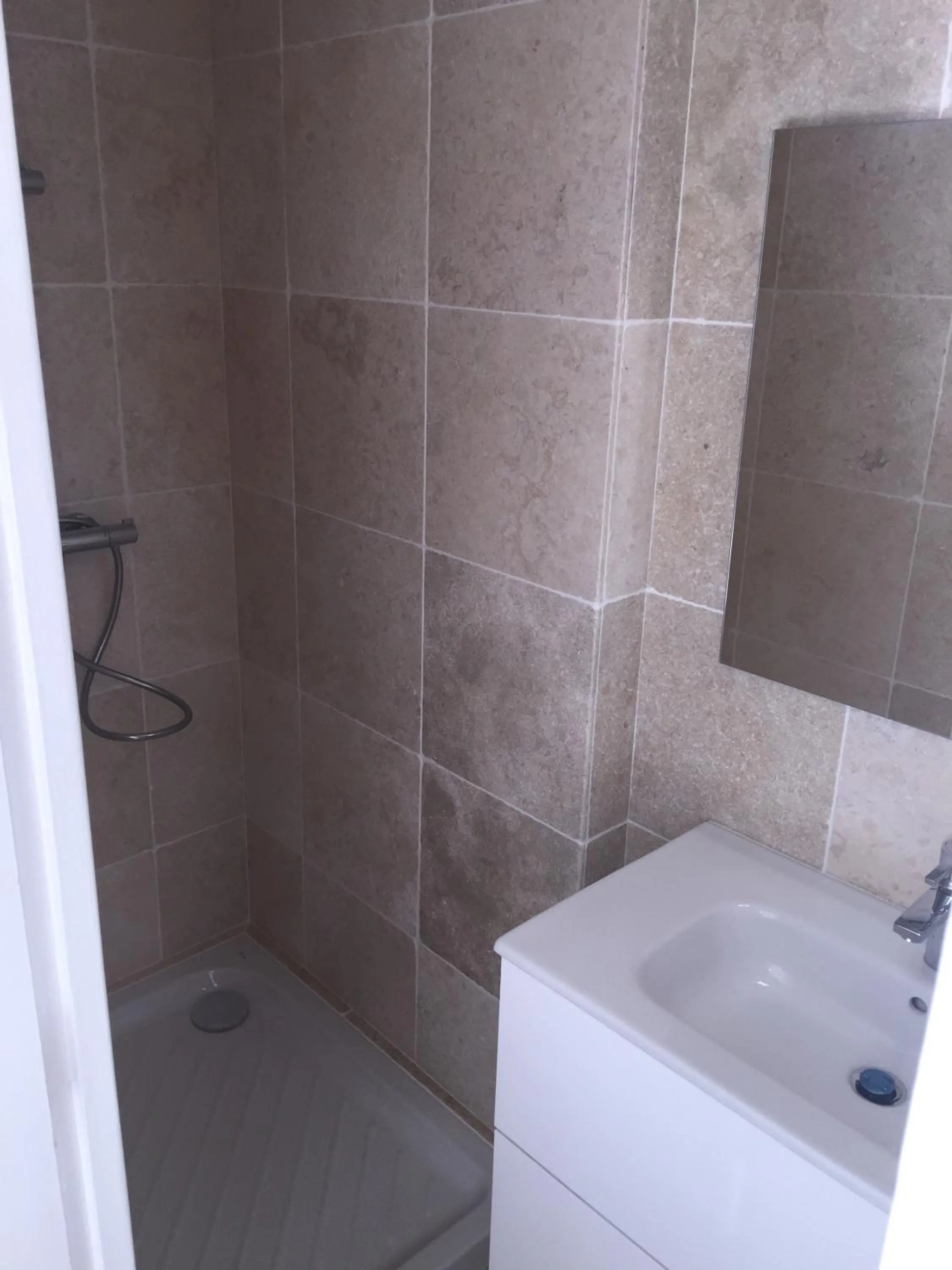 Shower in Villa Louise-Rose