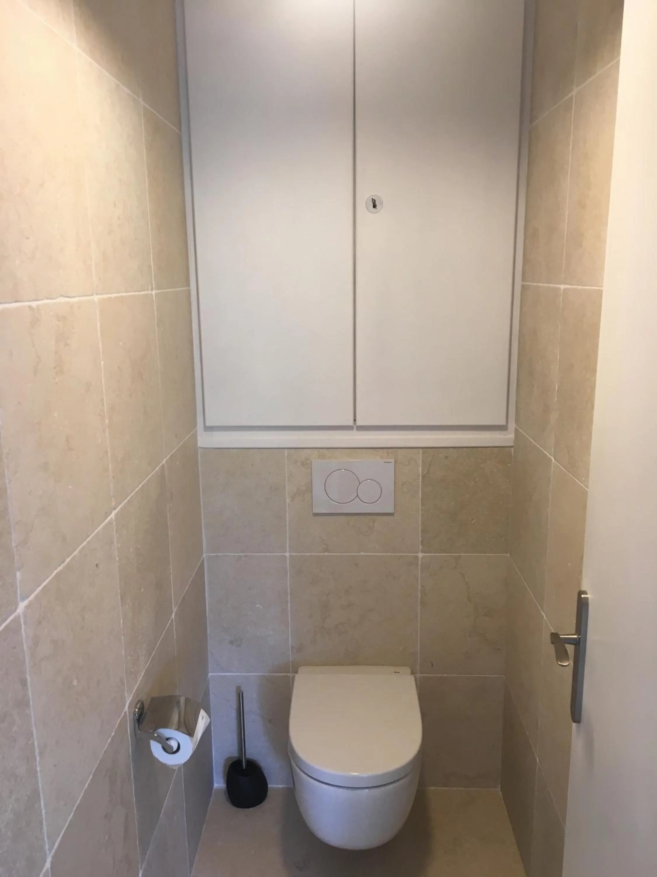 Toilet in Villa Louise-Rose