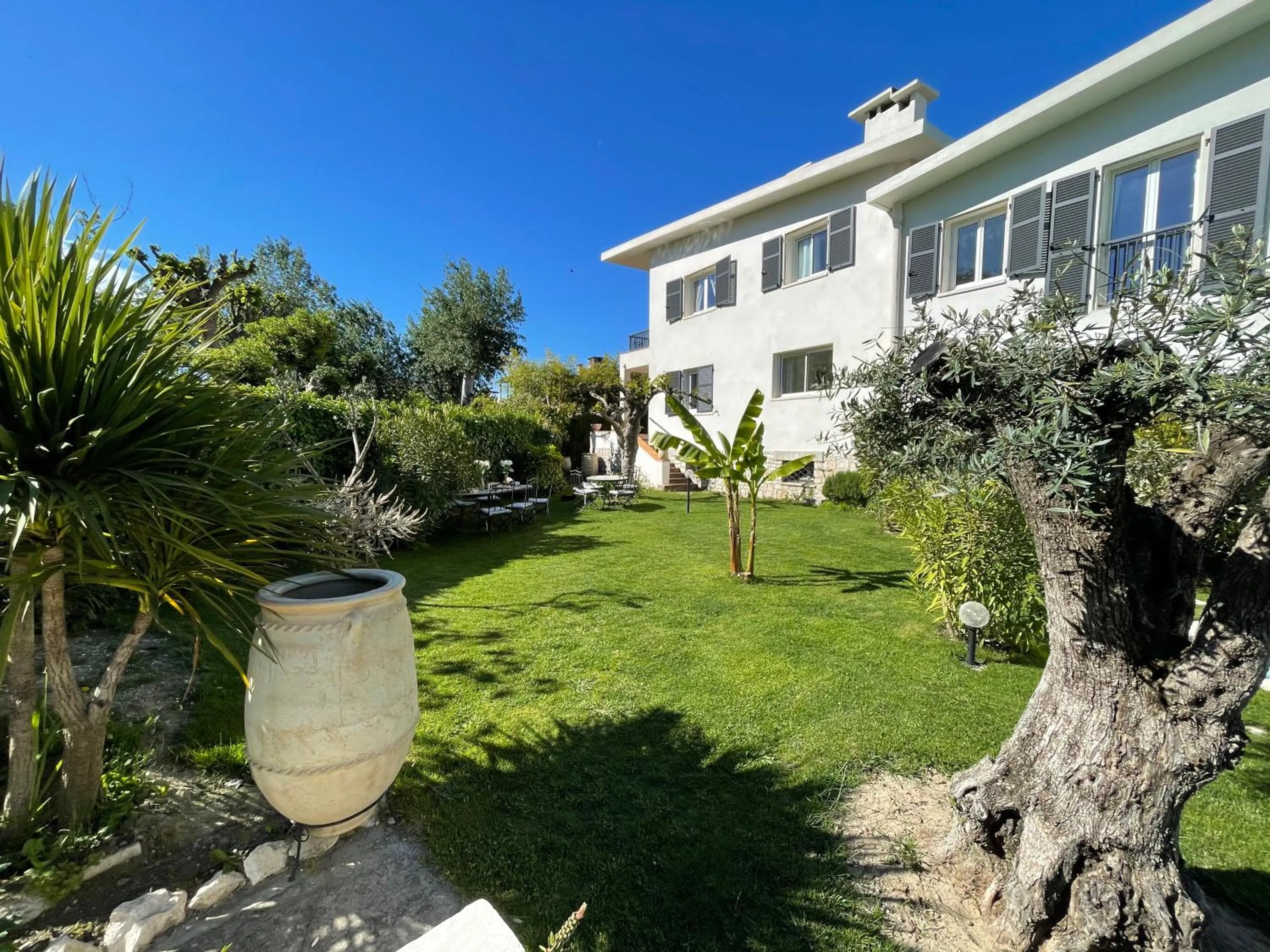 Garden in Villa Louise-Rose