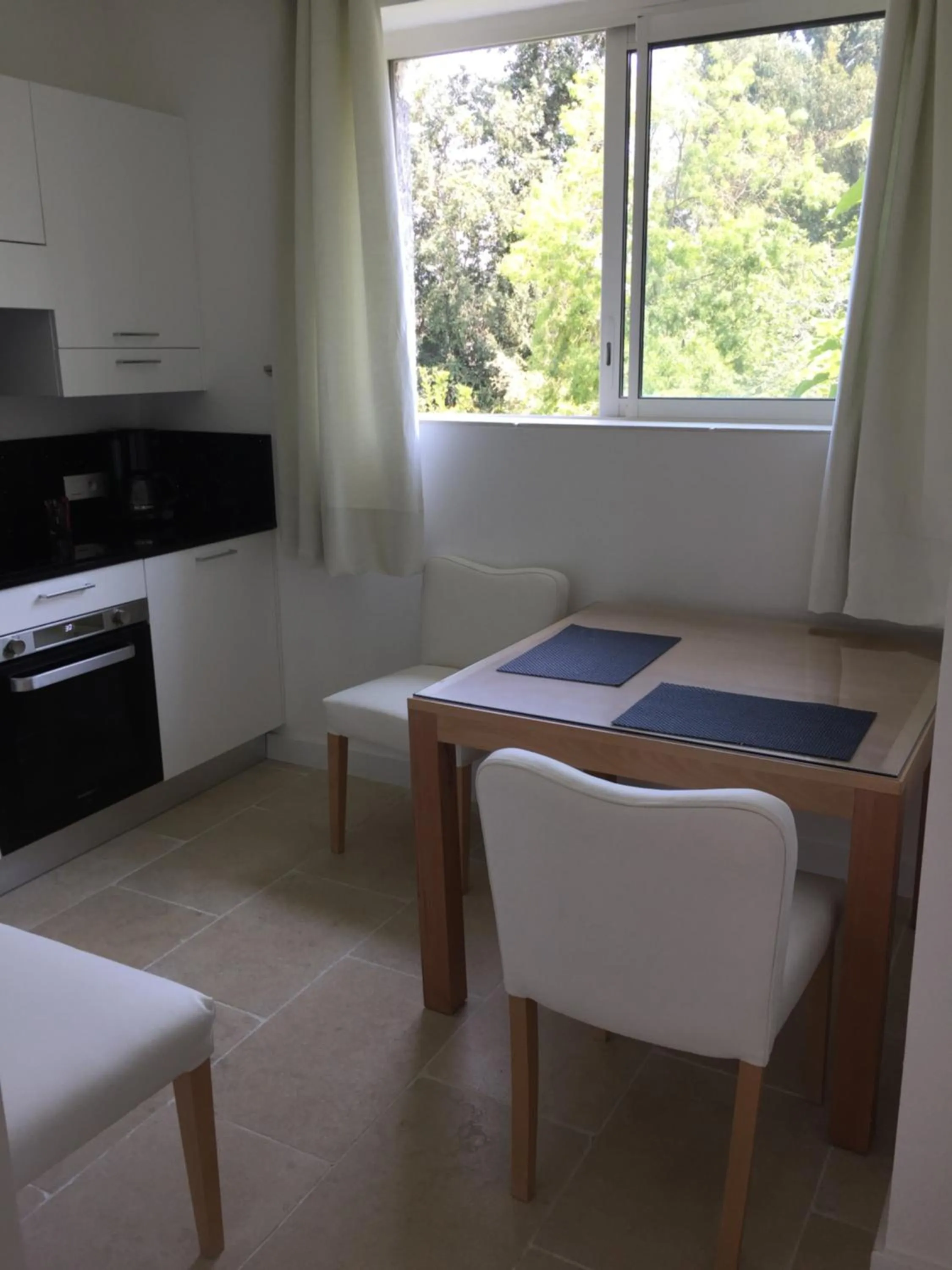 Dining area in Villa Louise-Rose