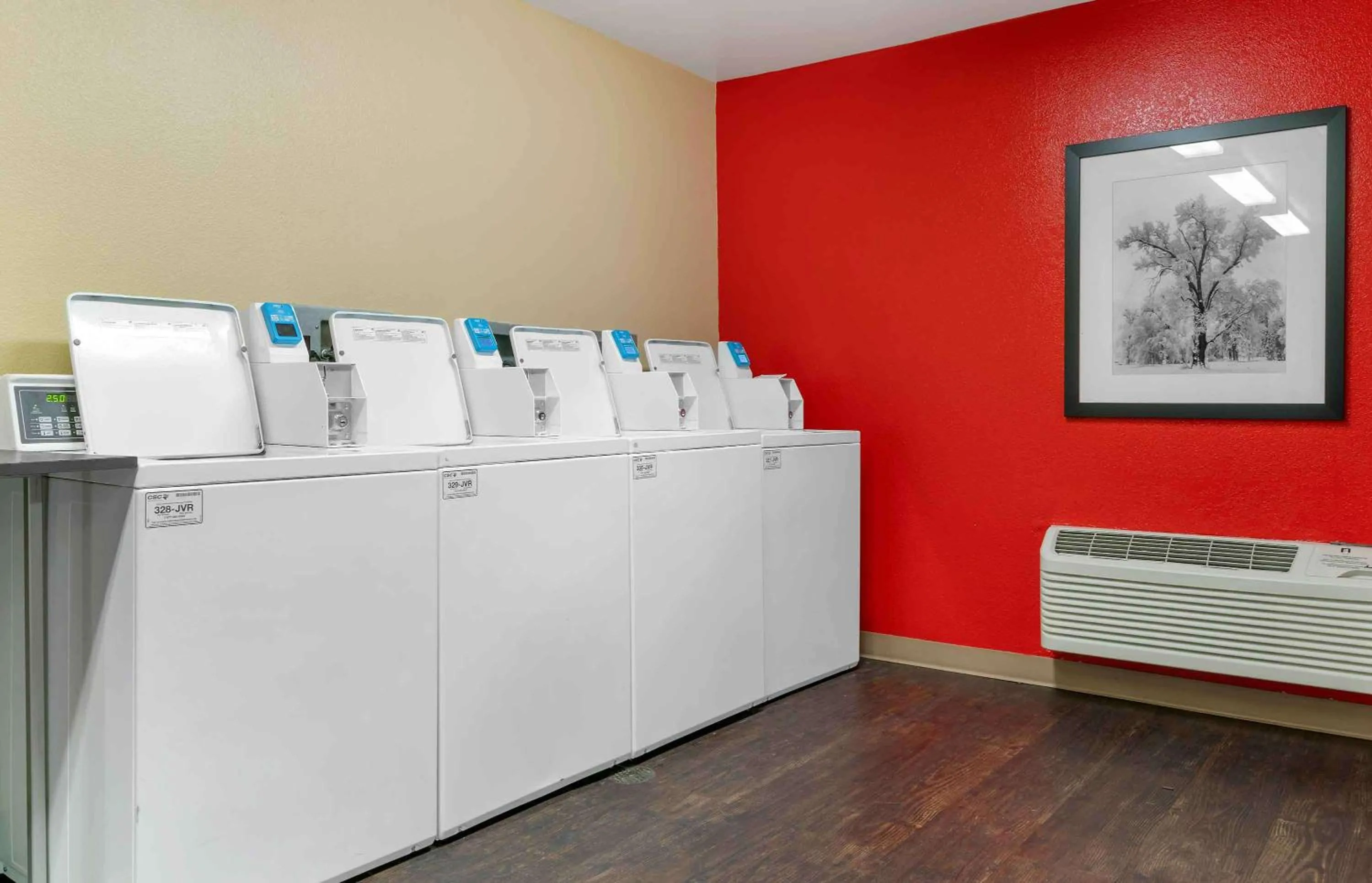 Property building in Extended Stay America Suites - Santa Rosa - North