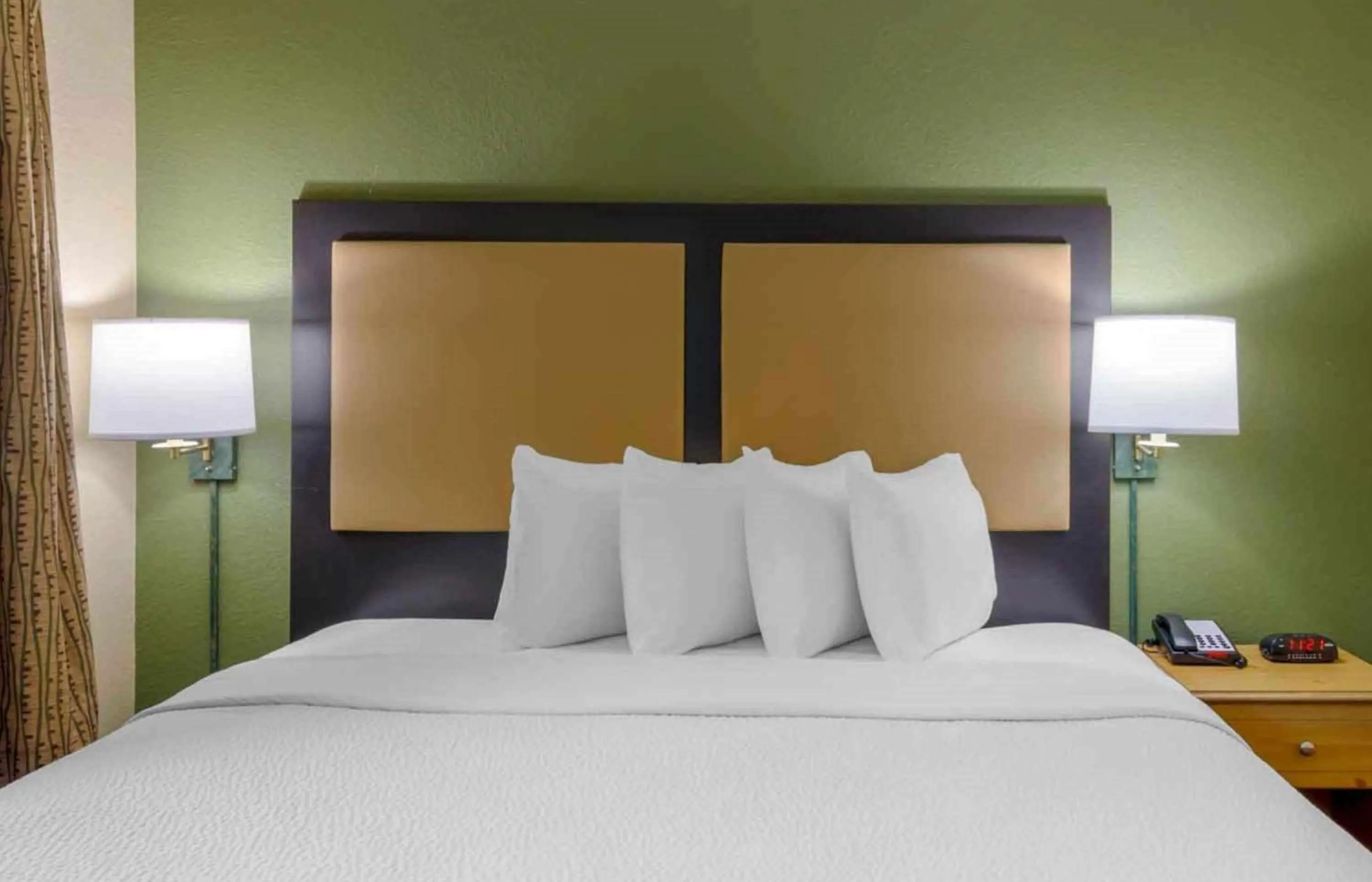 Bedroom, Bed in Extended Stay America Select Suites - Orlando - Southpark - Equity Row