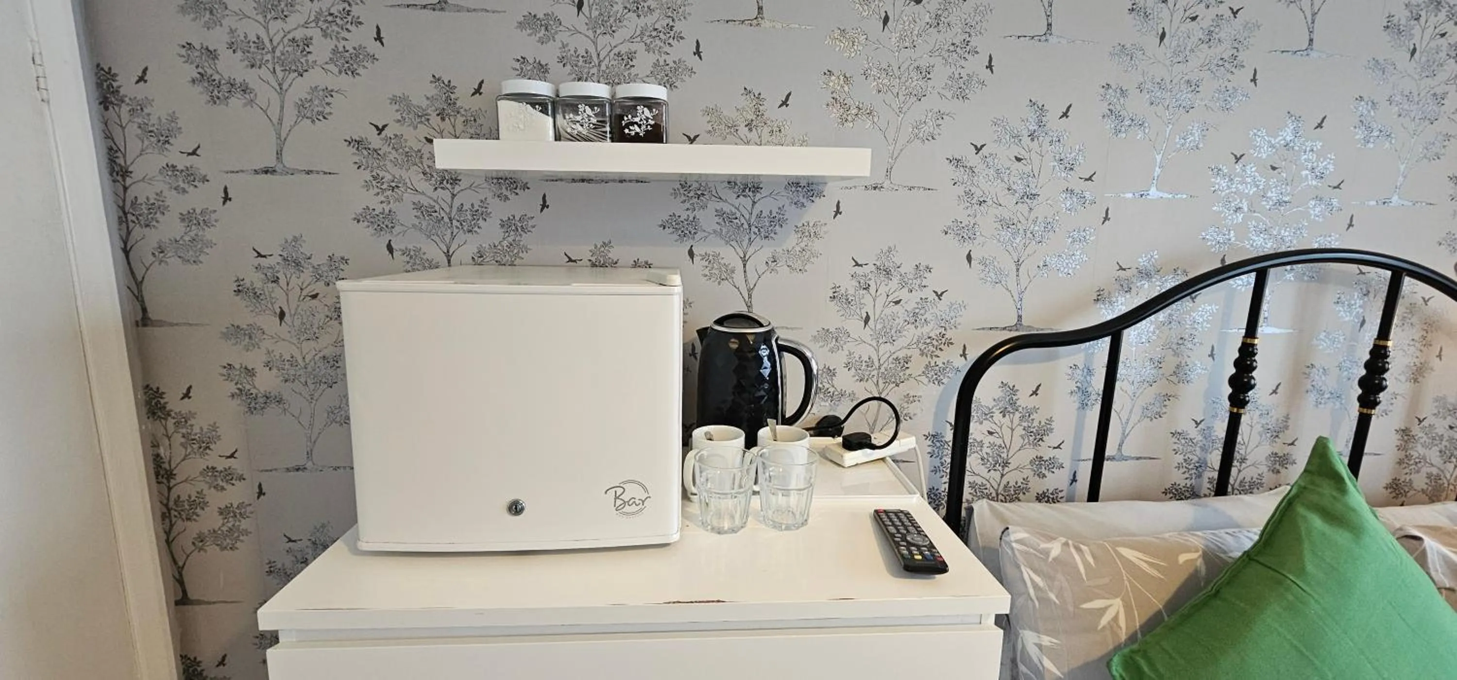 Bed in The Roslyn Guest House